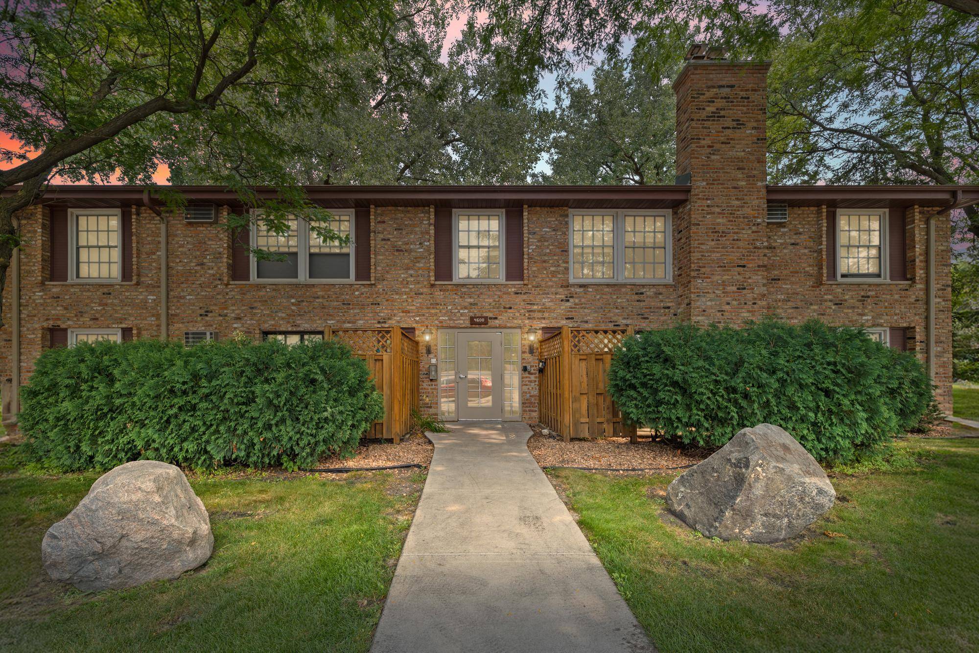 4600 Cedar Lake RD S #2, Saint Louis Park, MN 55416