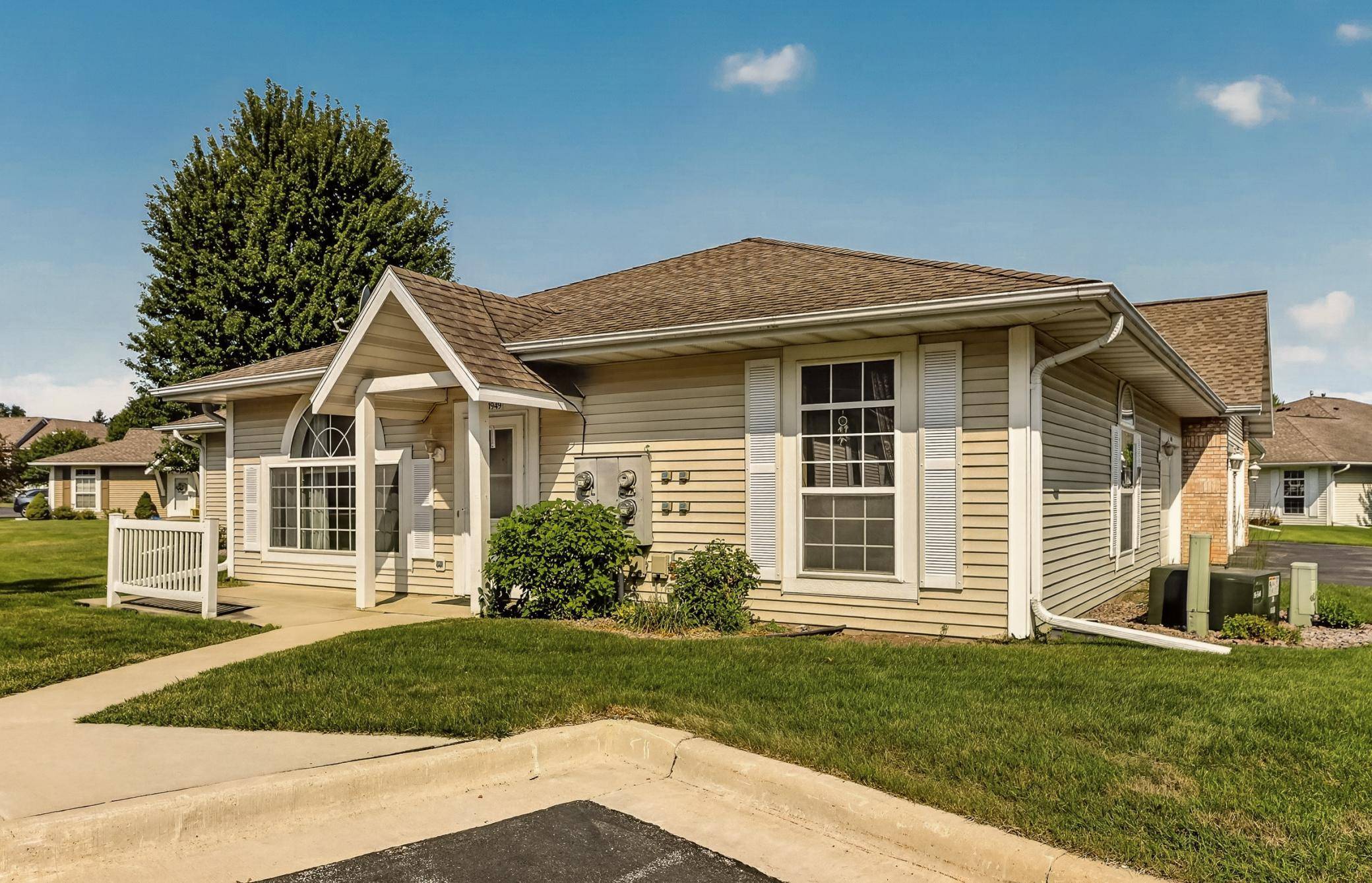 1949 Topaz Pointe LN SW, Rochester, MN 55902