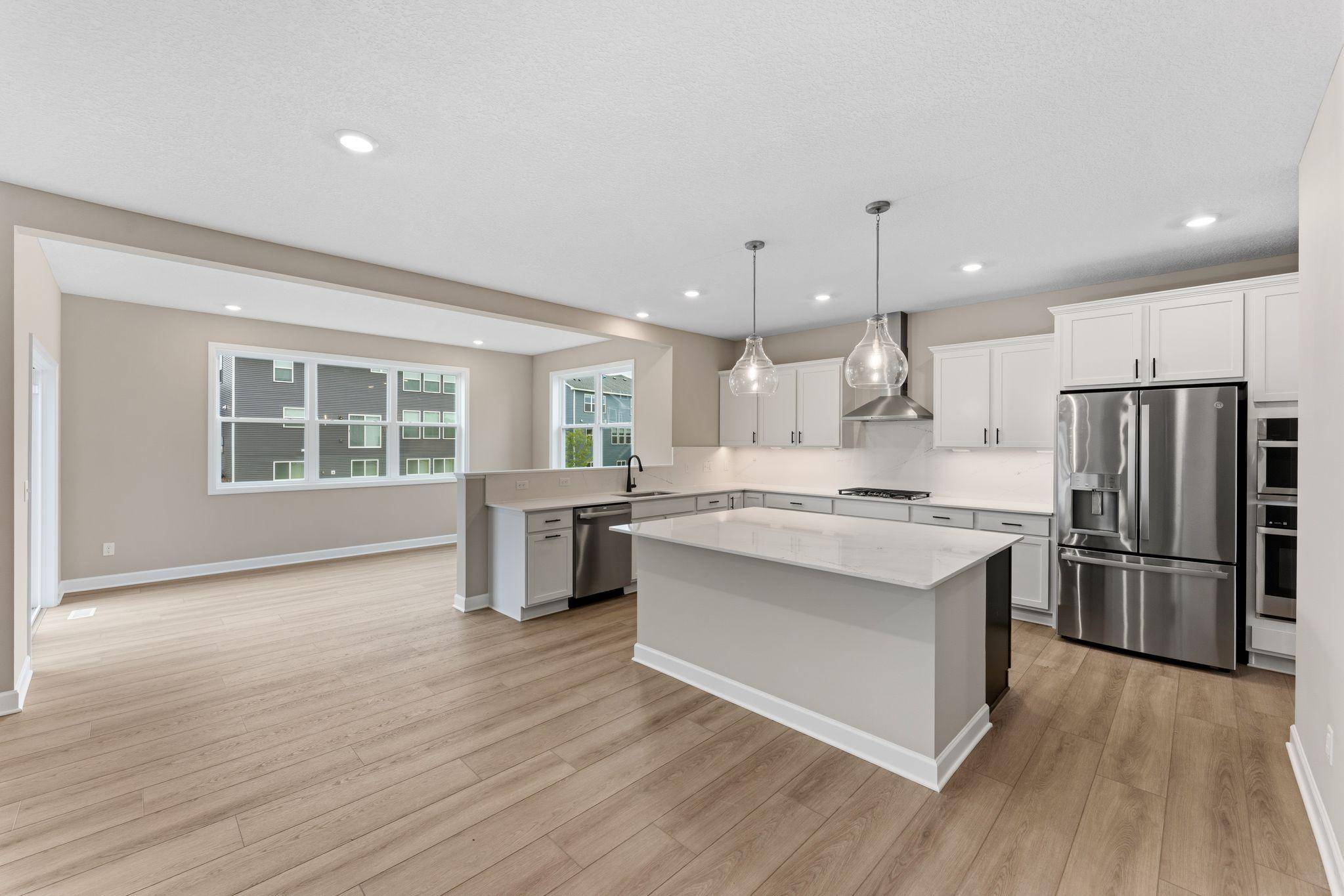 18623 Hythe LN, Lakeville, MN 55044