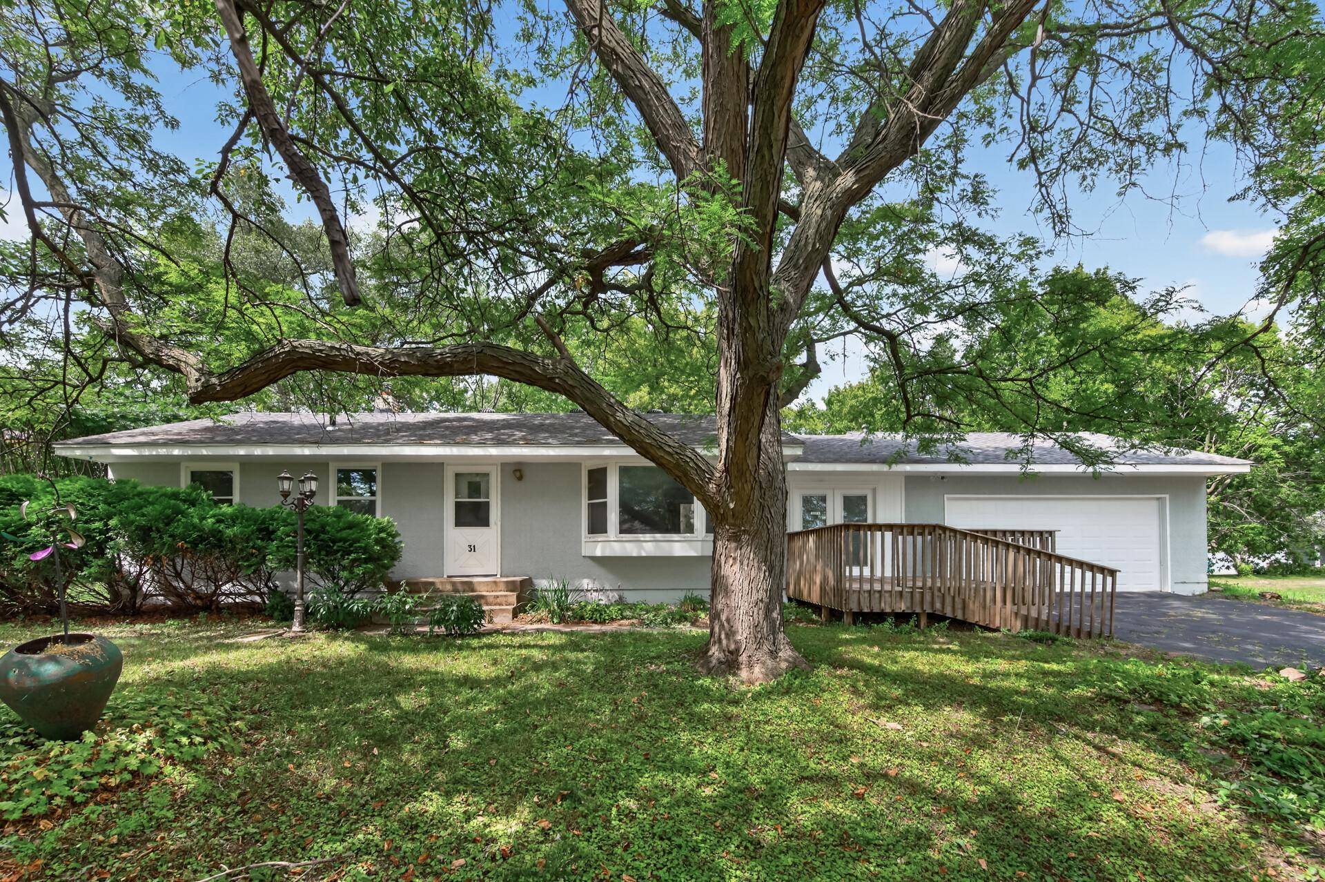 31 Demont AVE E, Little Canada, MN 55117