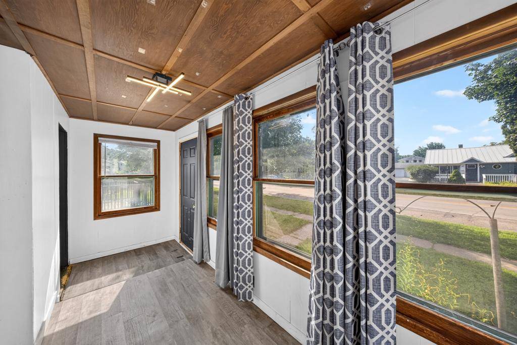 556 W 5th ST, Winona, MN 55987