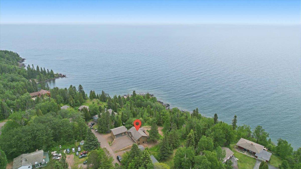 828 Slater DR, Beaver Bay, MN 55614