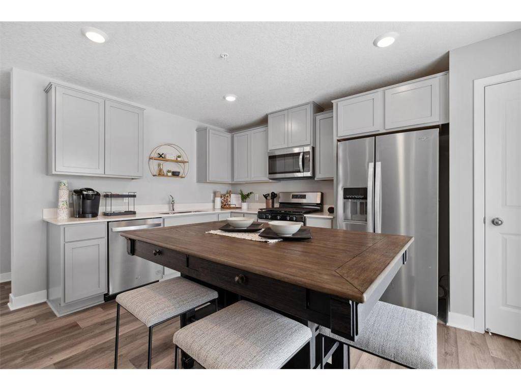 13753 Victoria Meadows CT, Rosemount, MN 55068