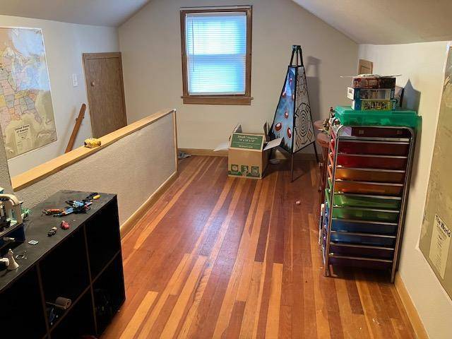 825 9th AVE NE, Waseca, MN 56093