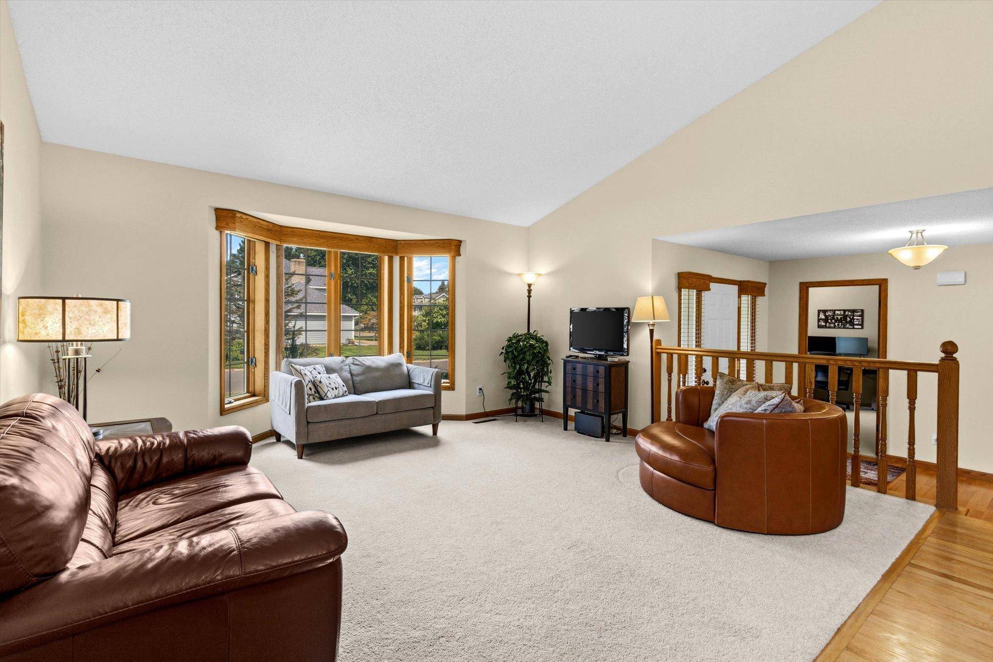 1240 Bucher AVE, Shoreview, MN 55126