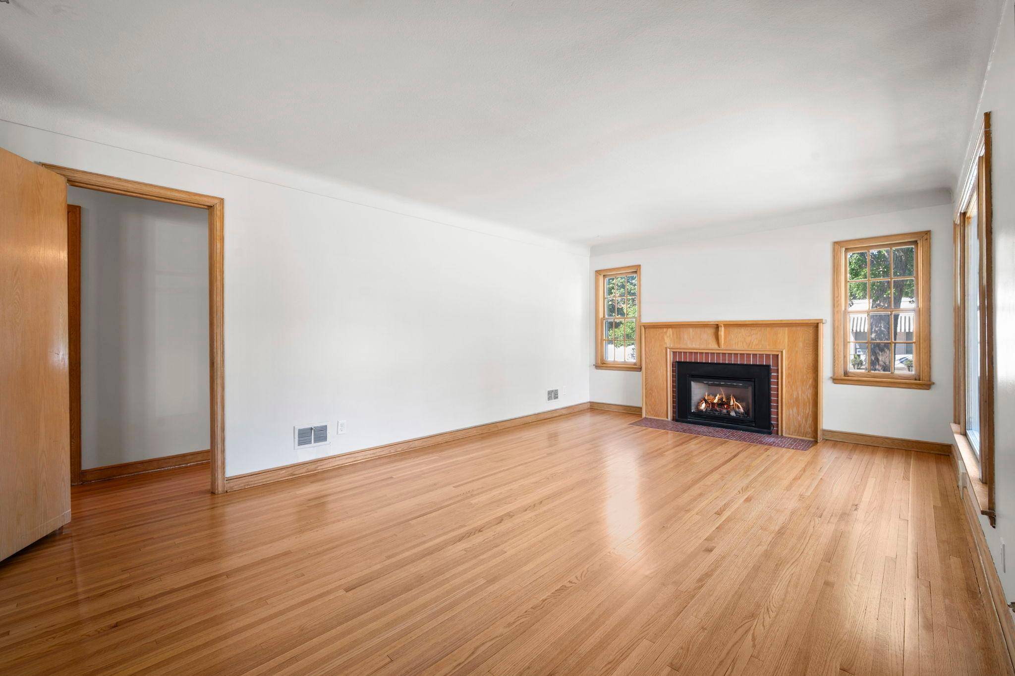 4366 Thomas AVE N, Minneapolis, MN 55412