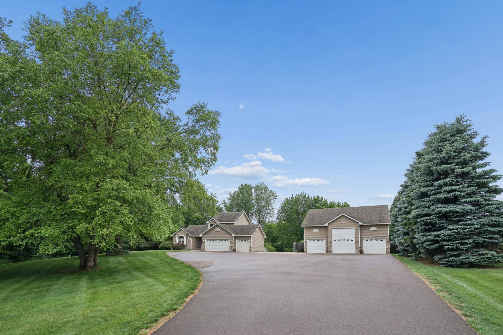 885 Katydid LN NE, Saint Michael, MN 55376