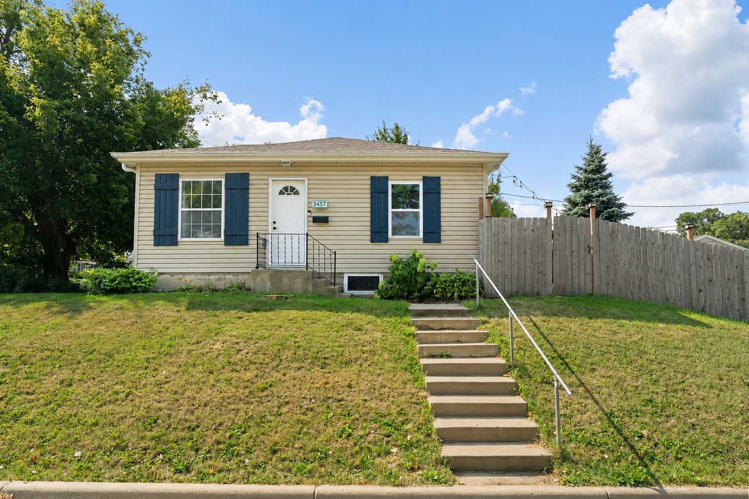 3457 Major AVE N, Crystal, MN 55422