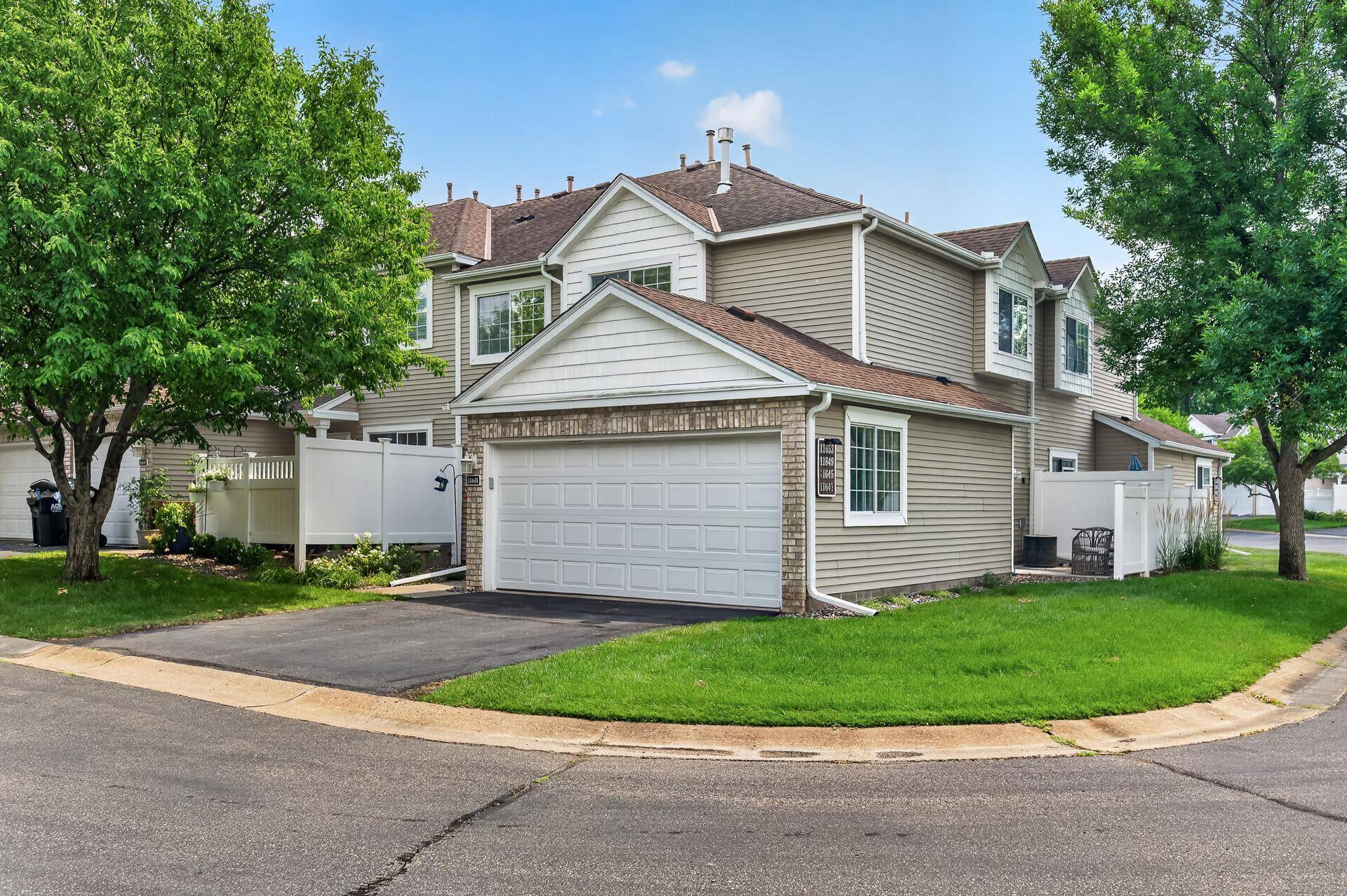 11641 Elmwood AVE N, Champlin, MN 55316