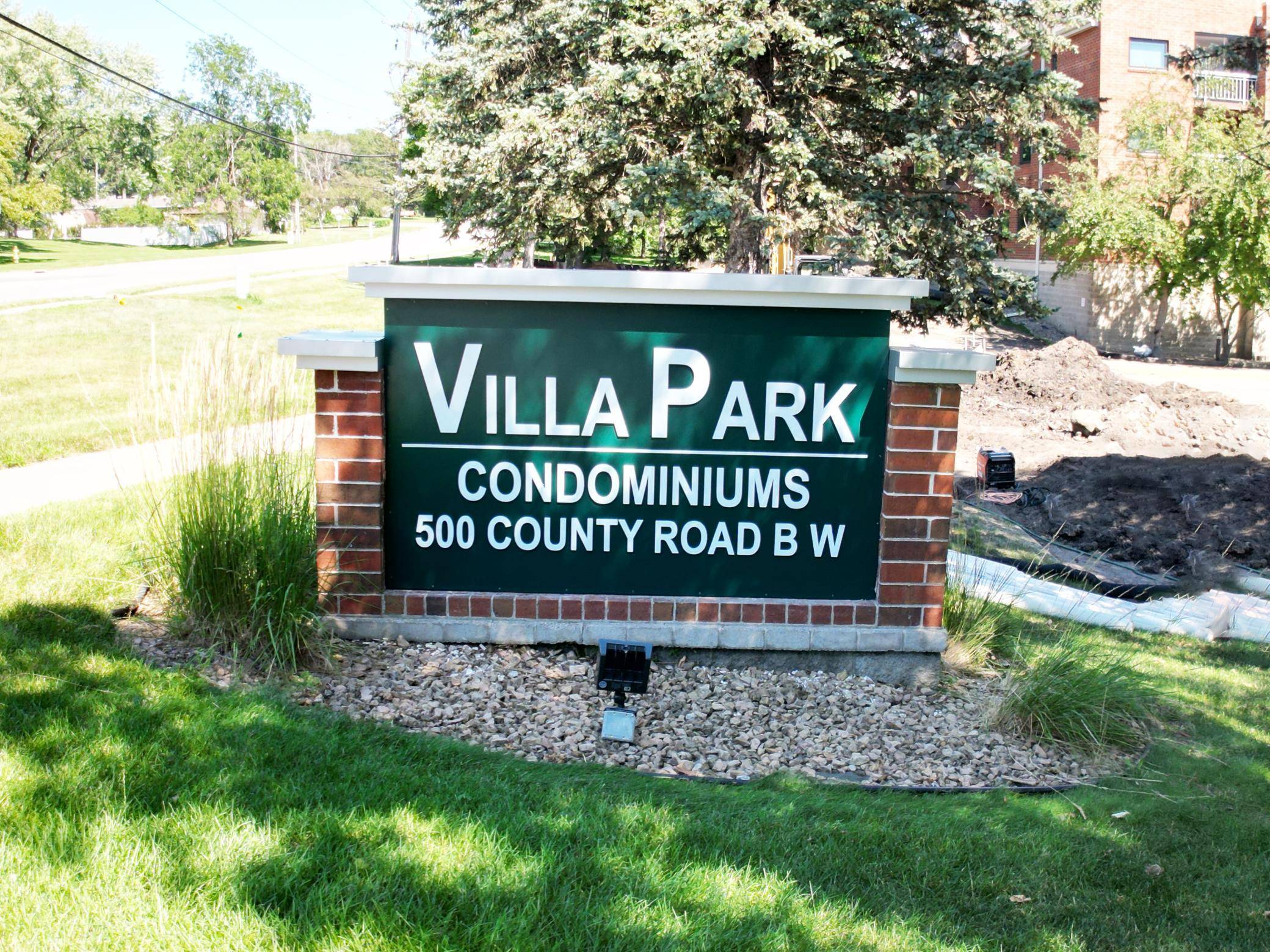 500 County Road B W #335, Roseville, MN 55113