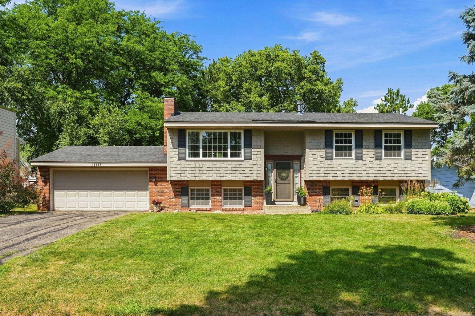 10924 Hyland TER, Eden Prairie, MN 55344