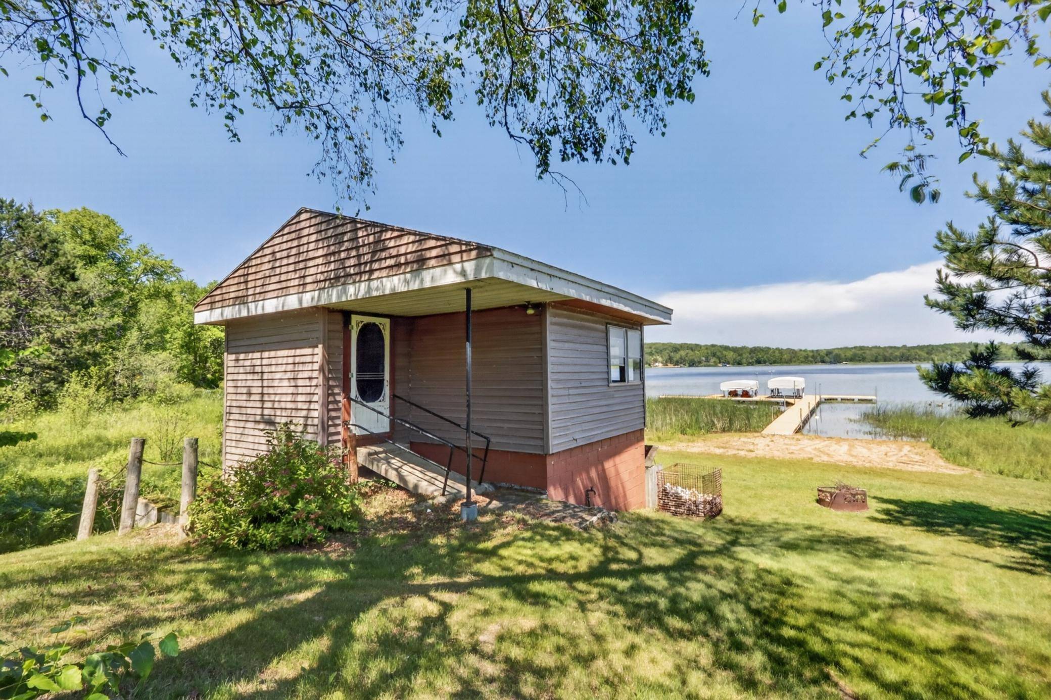 21852 Moose Point RD, Cohasset, MN 55721