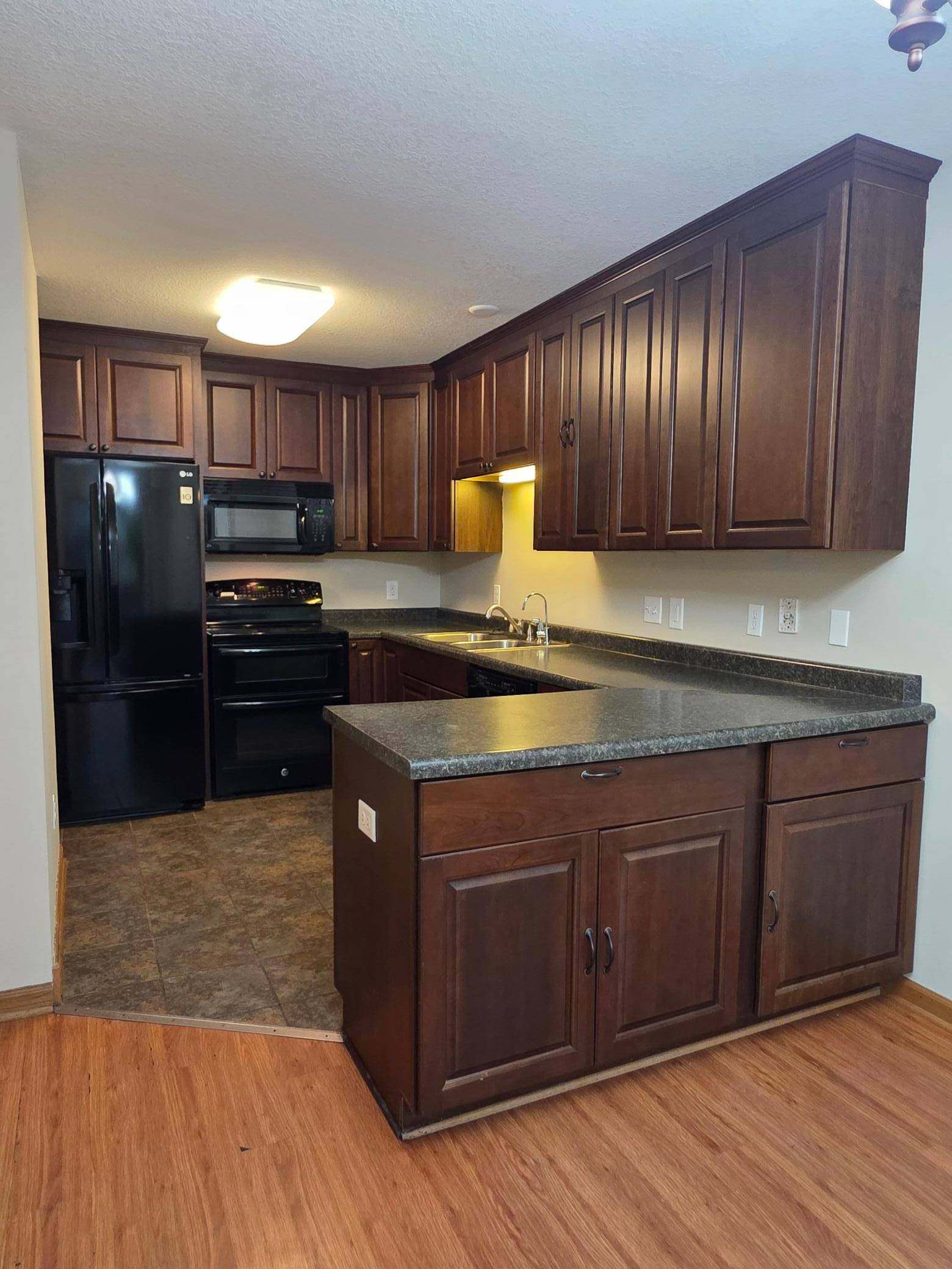 1527 Aspen DR, Eagan, MN 55122