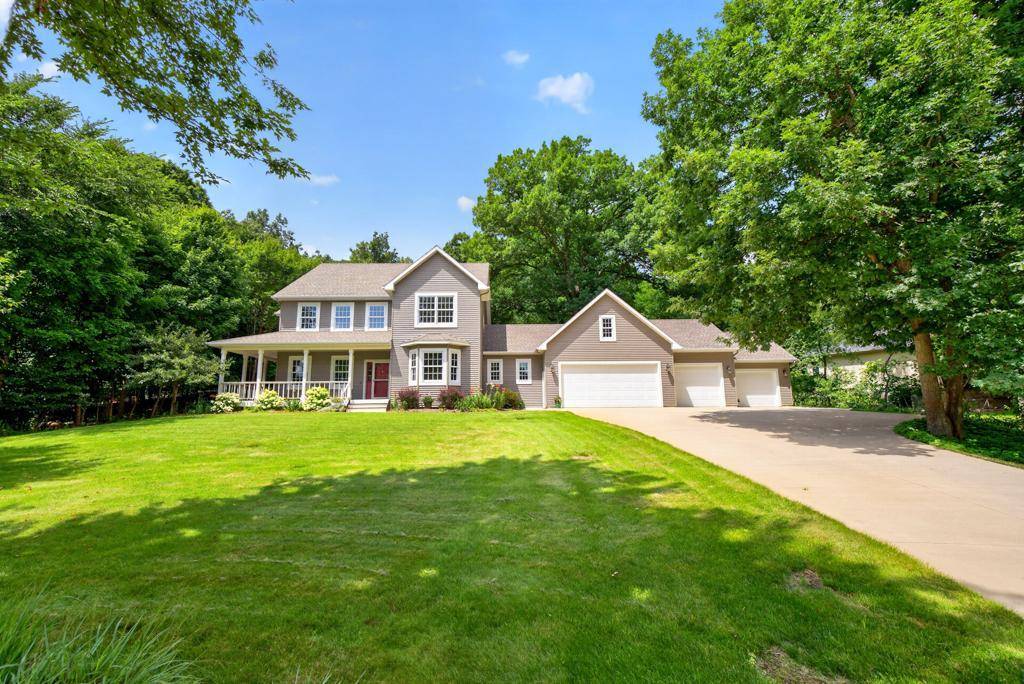 6907 Bluff LN NW, Rochester, MN 55901