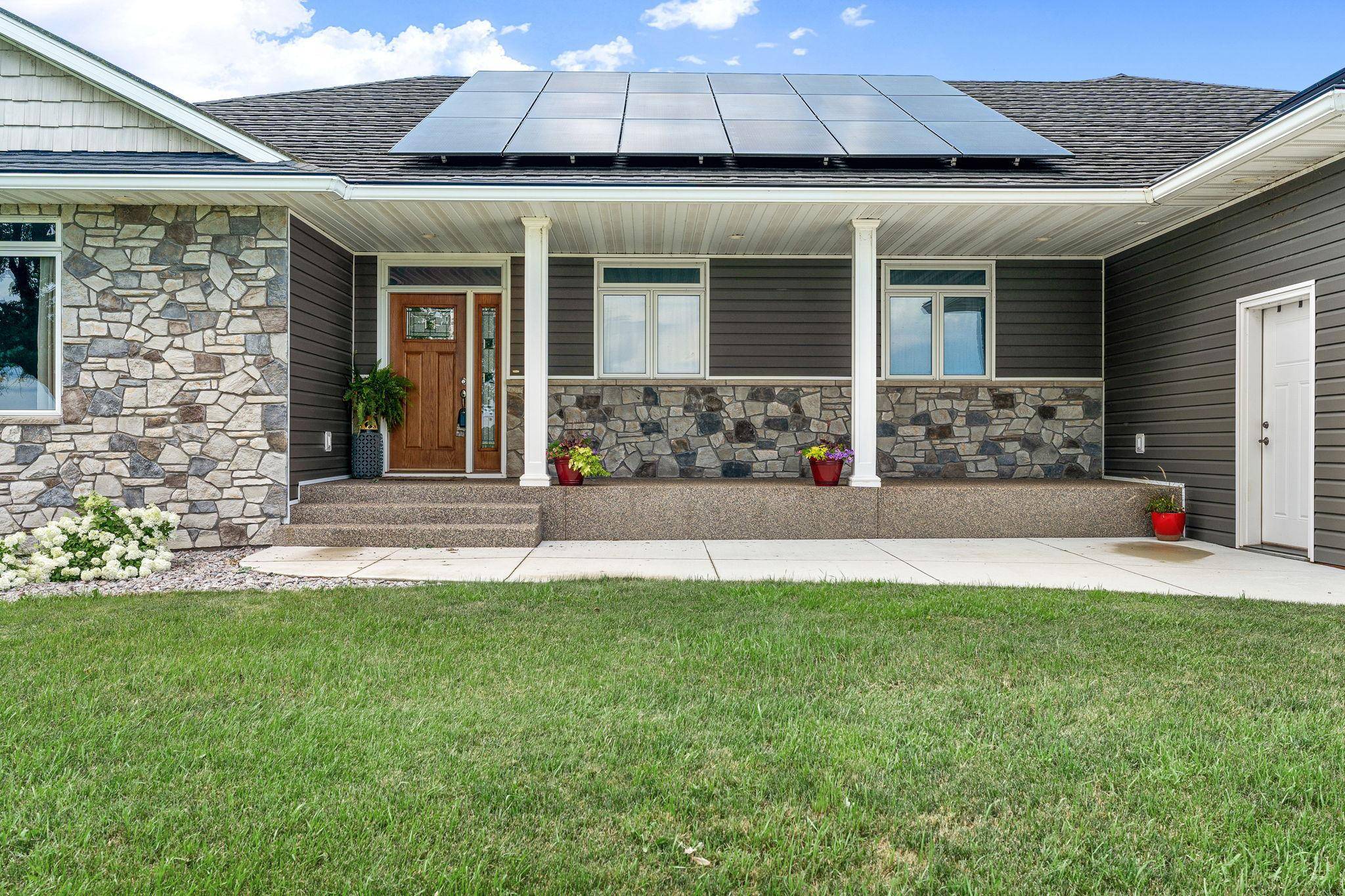 16062 County Road 3, Ellendale, MN 56026