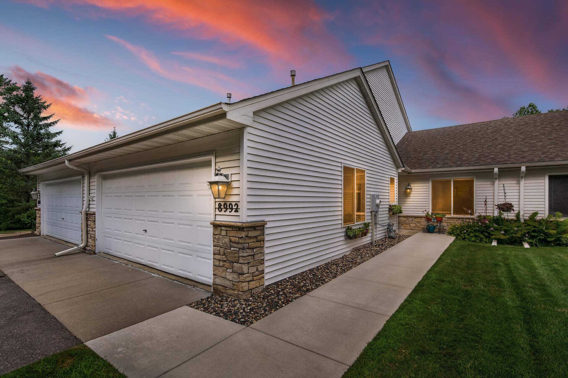 8992 Quail CT, Saint Bonifacius, MN 55375