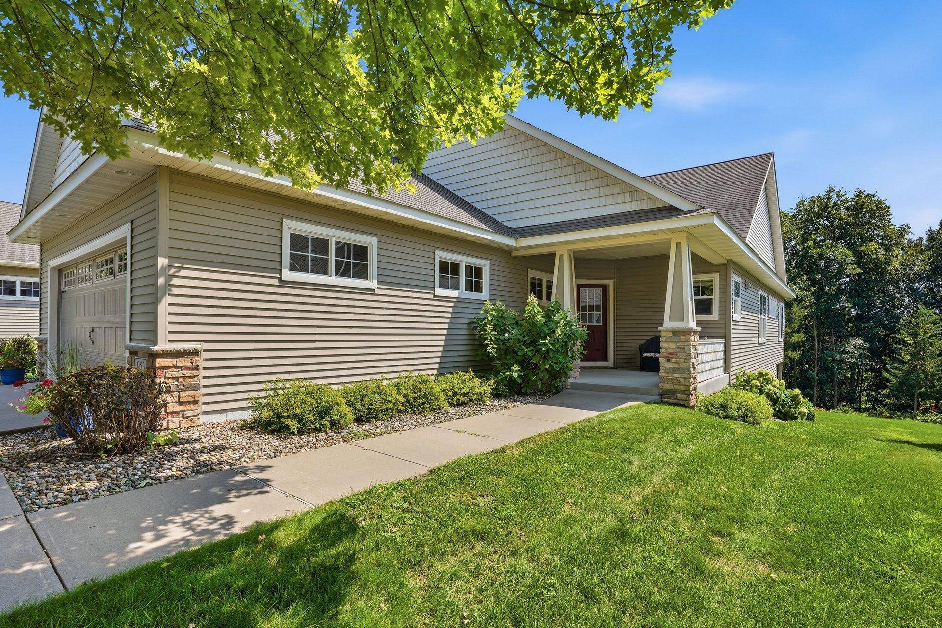 953 Firesteed RDG, Waconia, MN 55387