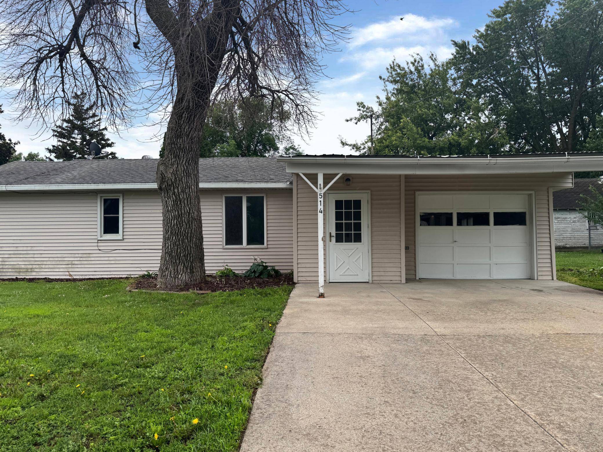 514 3rd AVE, Round Lake, MN 56167
