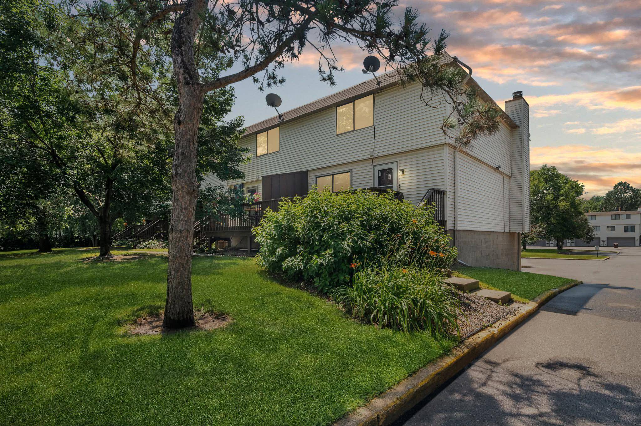 7501 62nd CT N, Brooklyn Park, MN 55428
