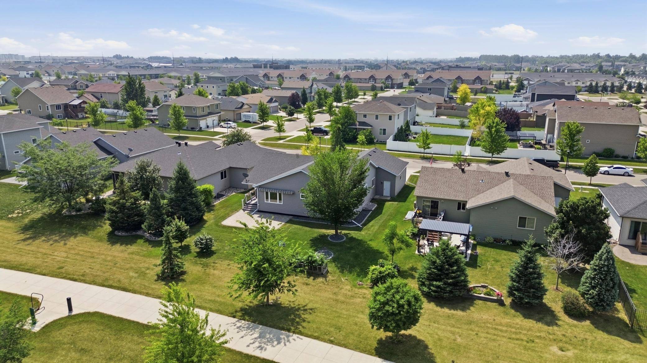 216 30th AVE E, West Fargo, ND 58078