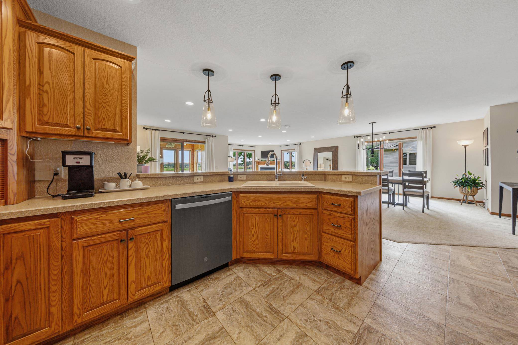 580 Southwind DR, Fairmont, MN 56031