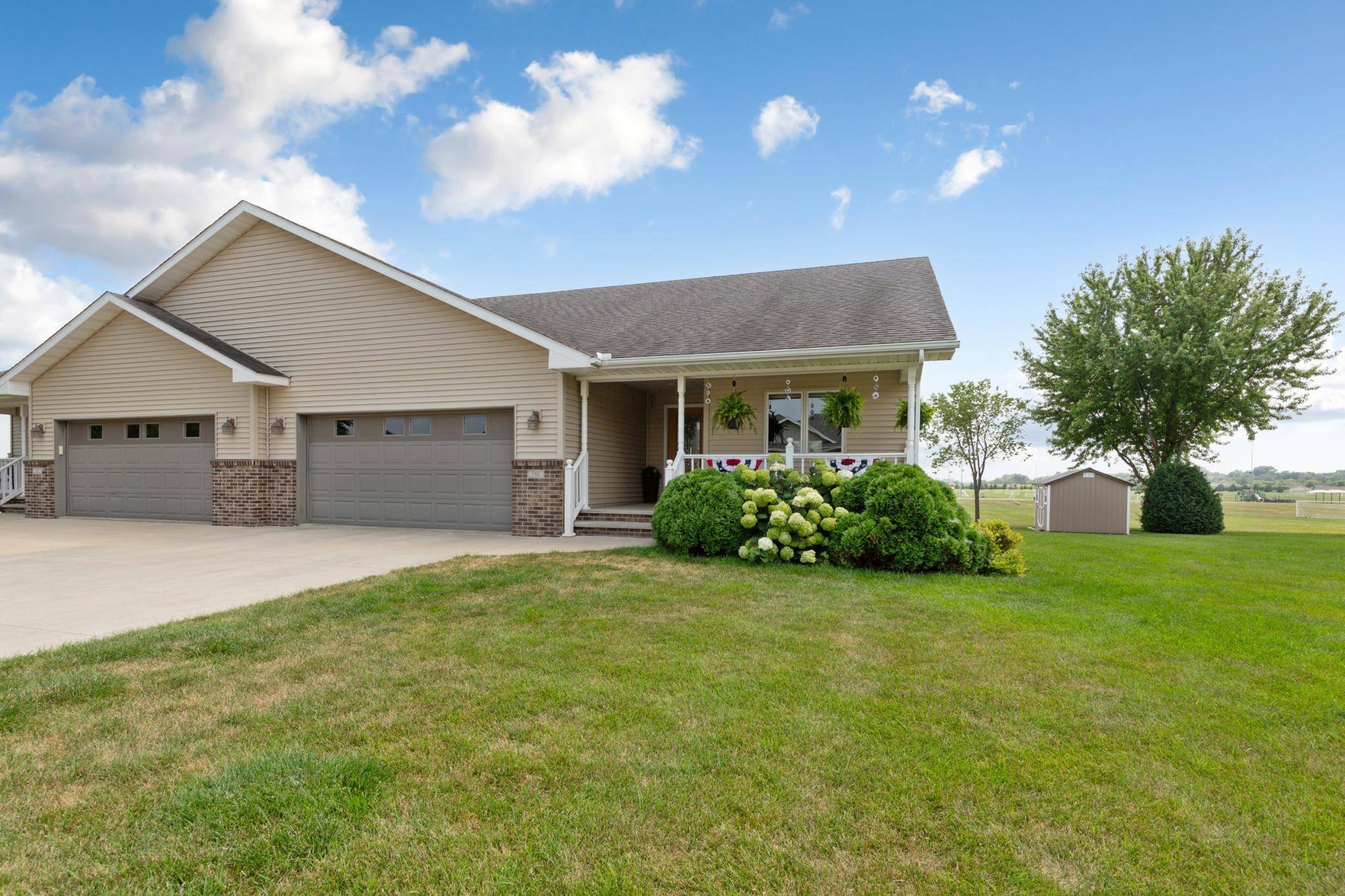 580 Southwind DR, Fairmont, MN 56031