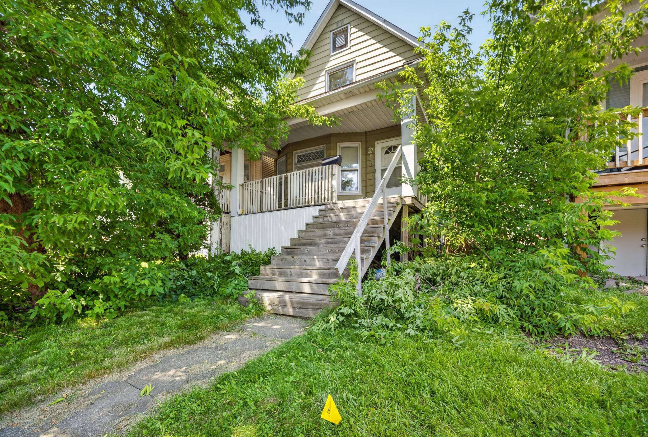2317 W 4th ST, Duluth, MN 55806