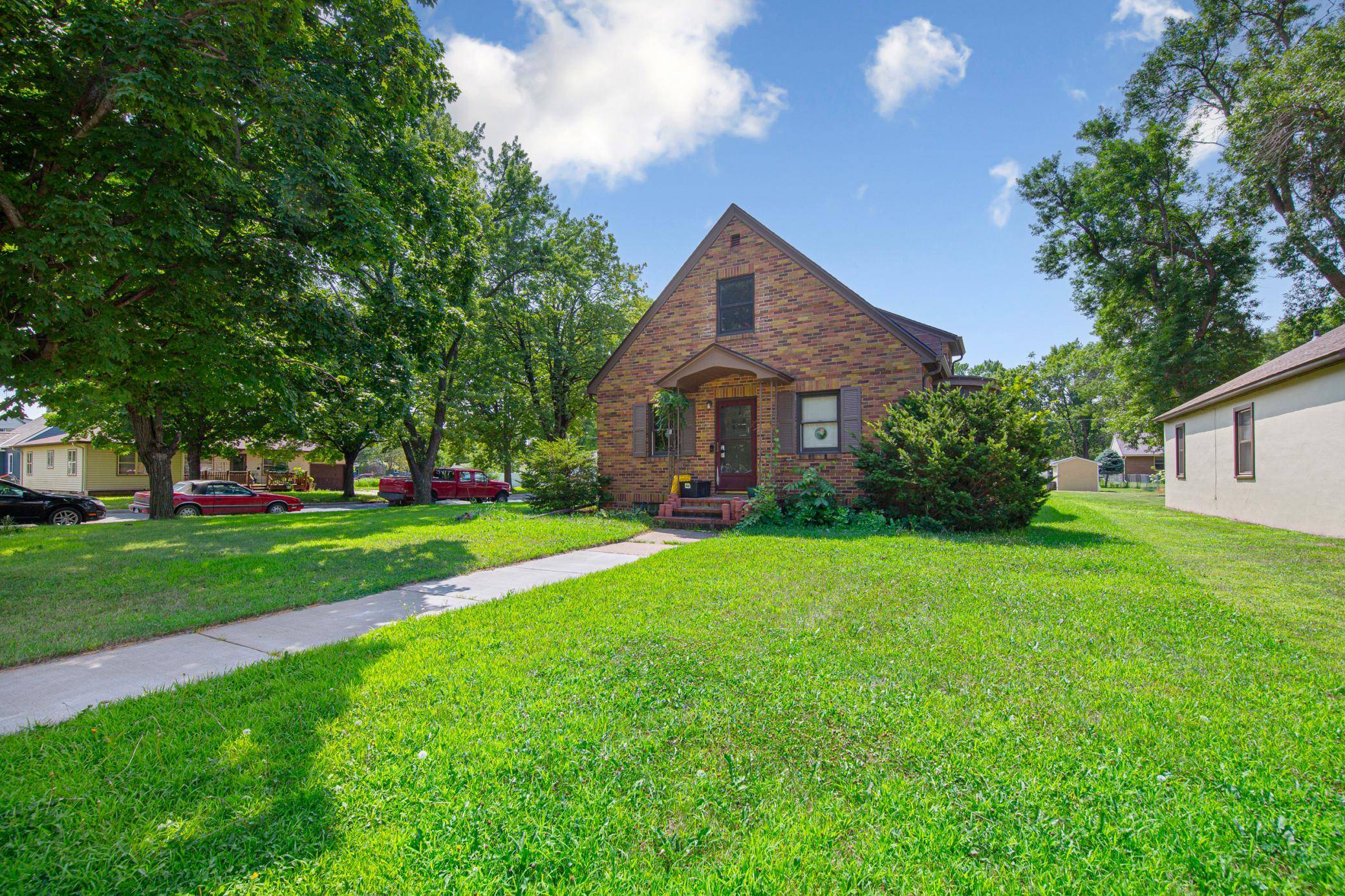 116 E Clinton ST, Arlington, MN 55307