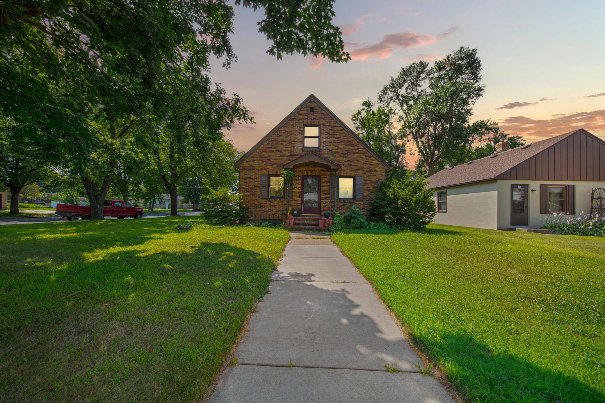 116 E Clinton ST, Arlington, MN 55307