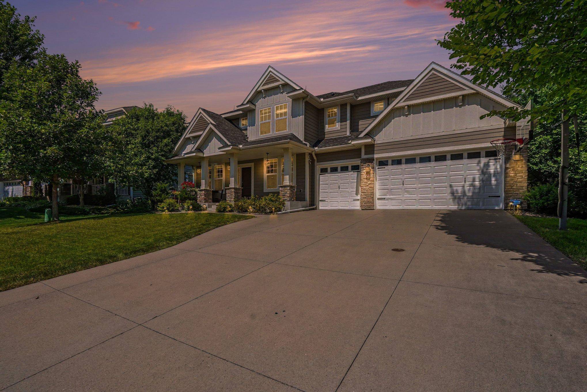 5310 Black Oaks LN N, Plymouth, MN 55446