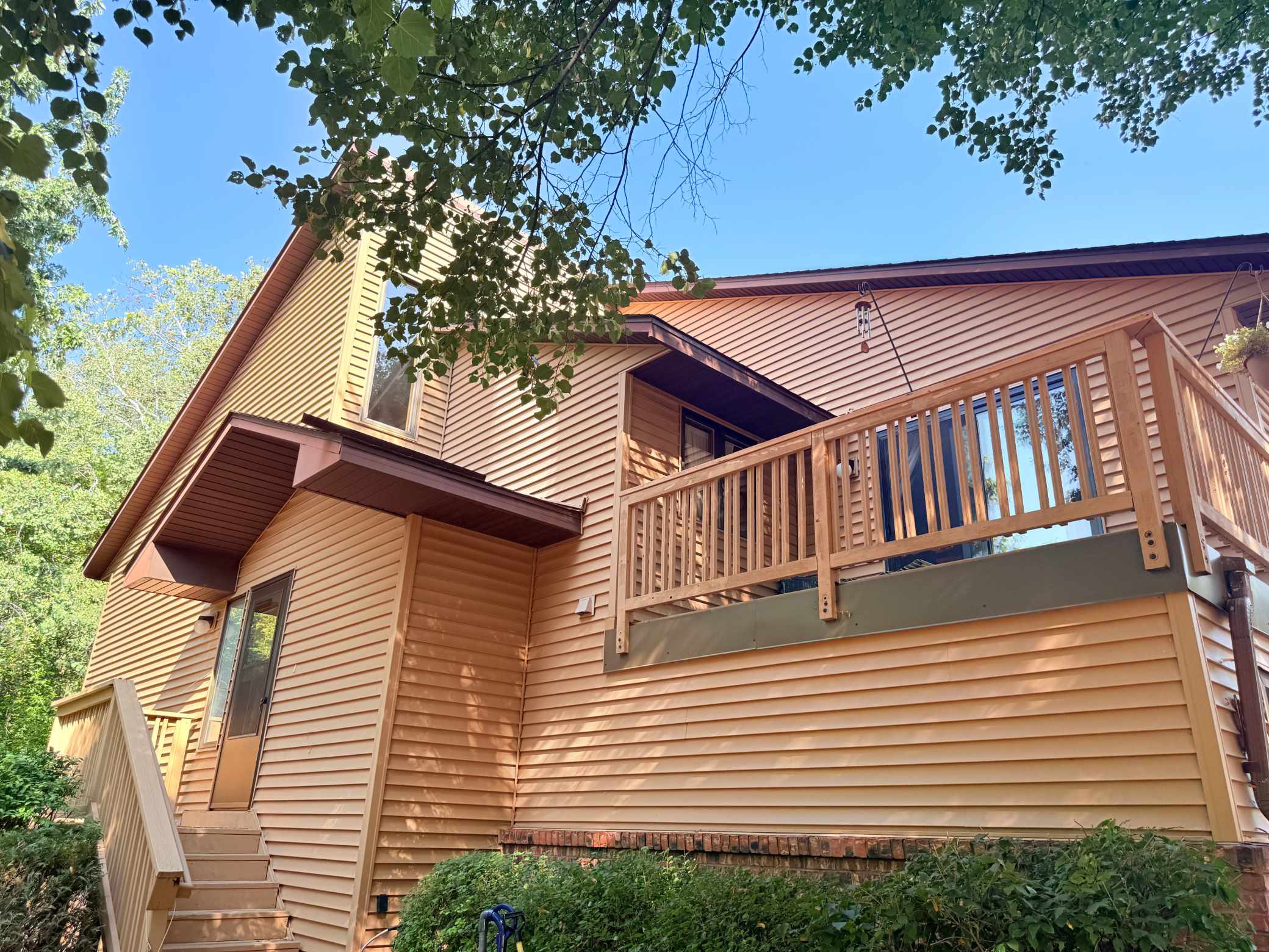 679 Dorland RD S, Maplewood, MN 55119
