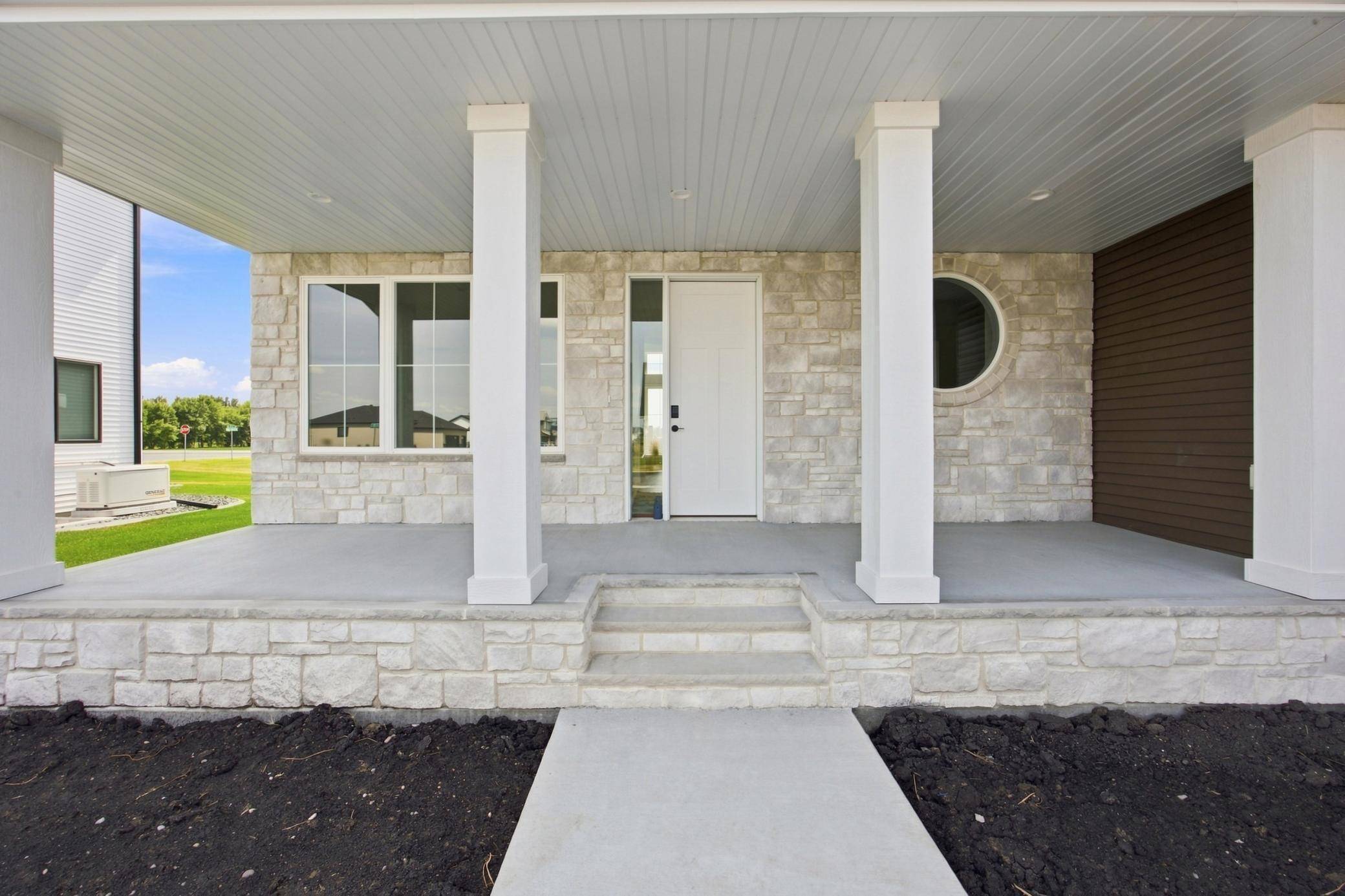 8912 Meadowlark Pkwy, Horace, ND 58047