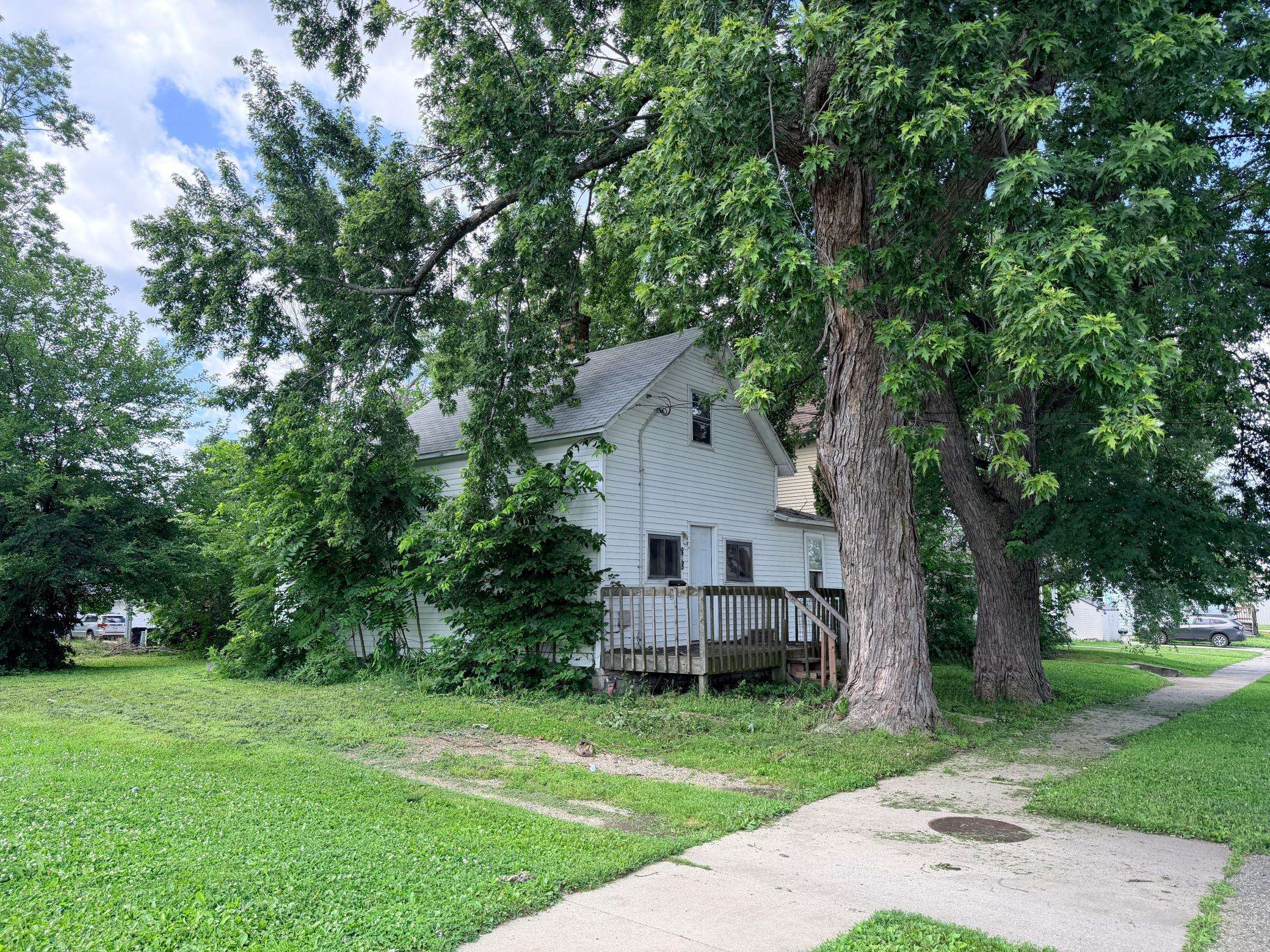 808 5th AVE NE, Austin, MN 55912