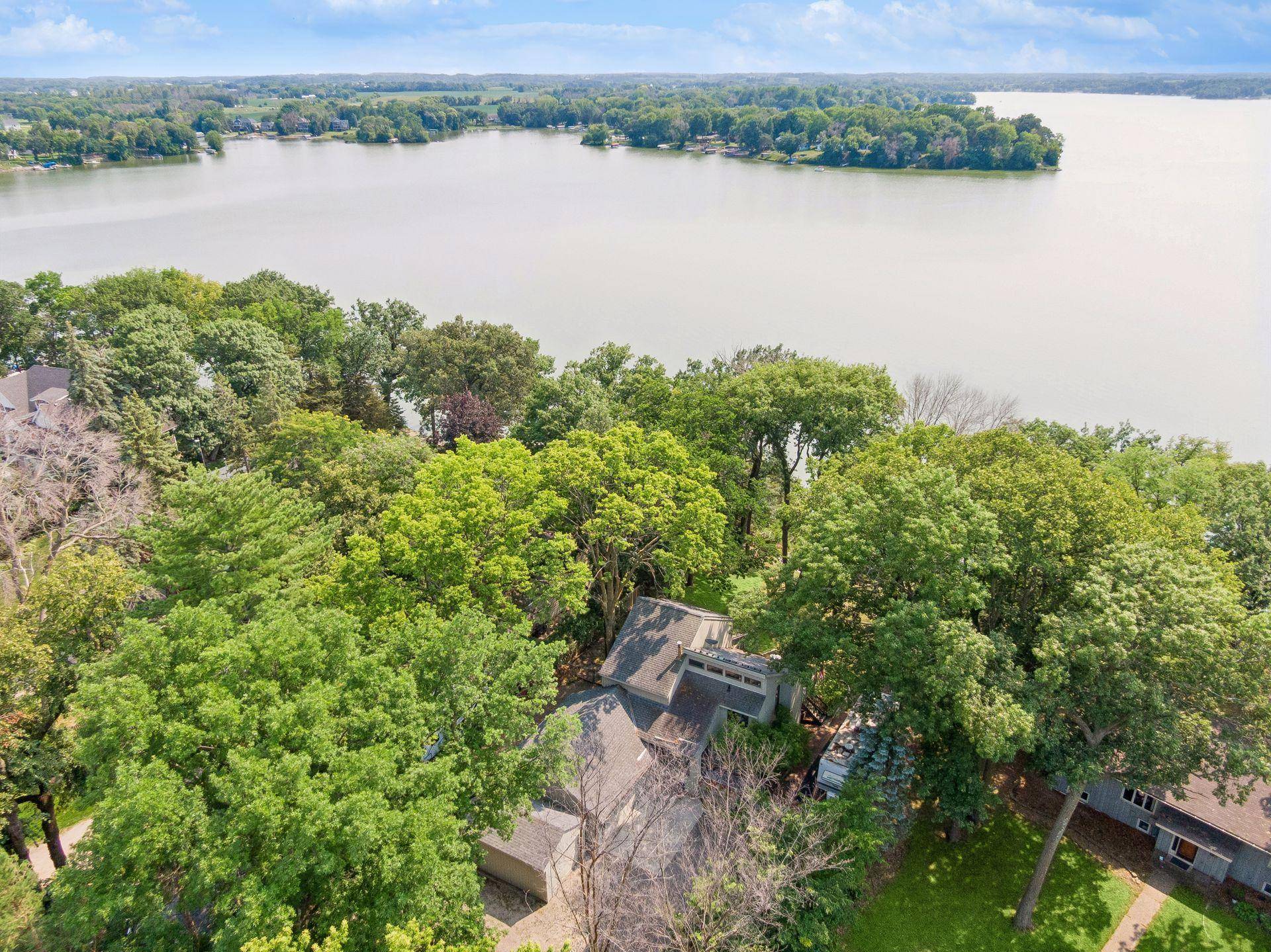 24150 E Cedar Lake DR, New Prague, MN 56071