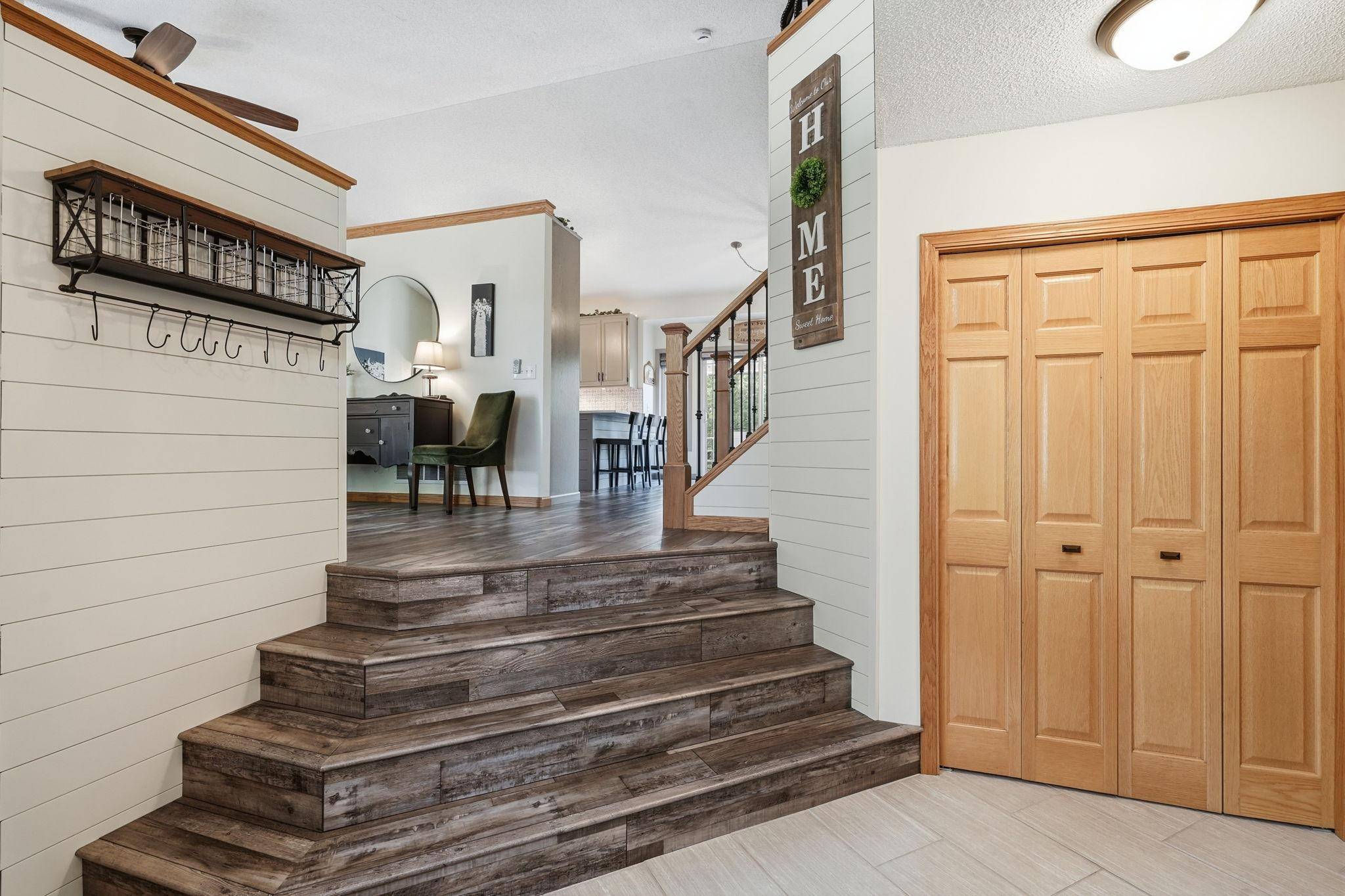 10444 Karston CIR, Albertville, MN 55301