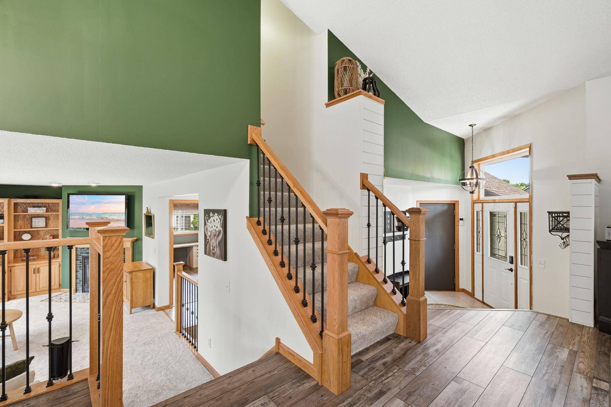 10444 Karston CIR, Albertville, MN 55301