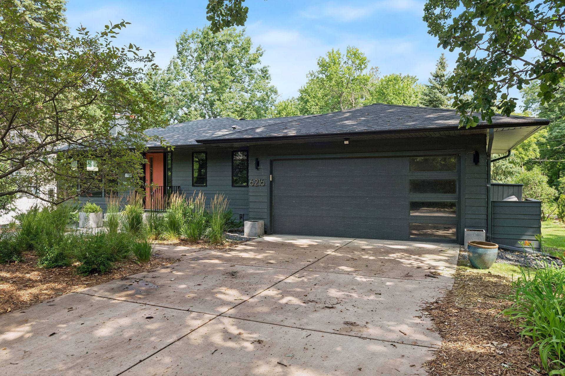 6216 Maloney AVE, Edina, MN 55343