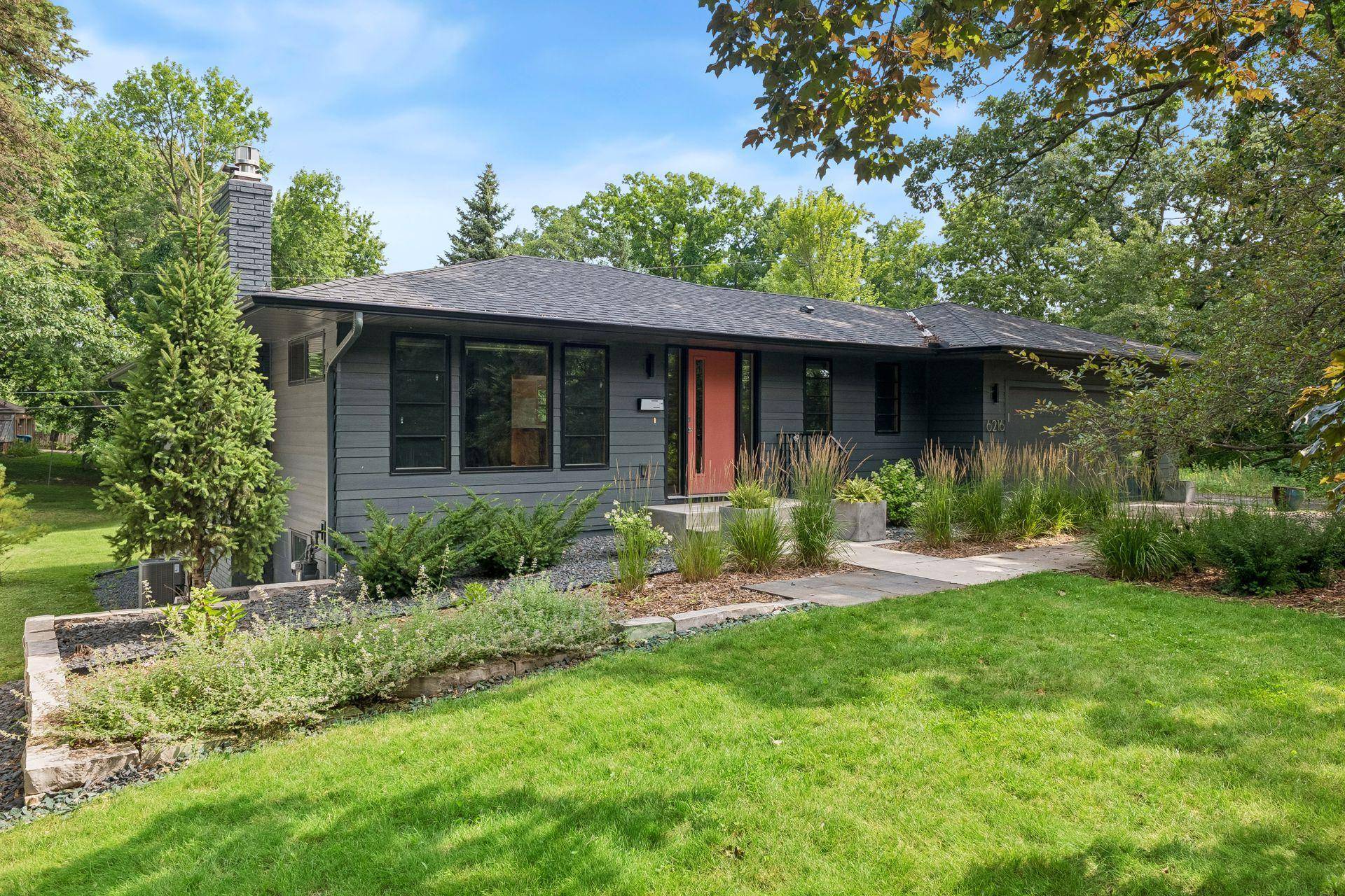 6216 Maloney AVE, Edina, MN 55343