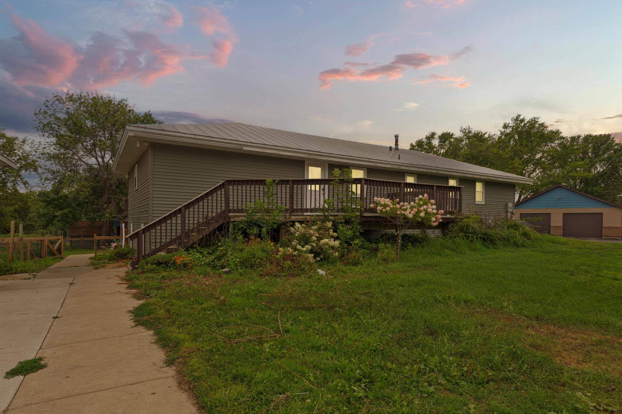 616 1st ST N, Montgomery, MN 56069
