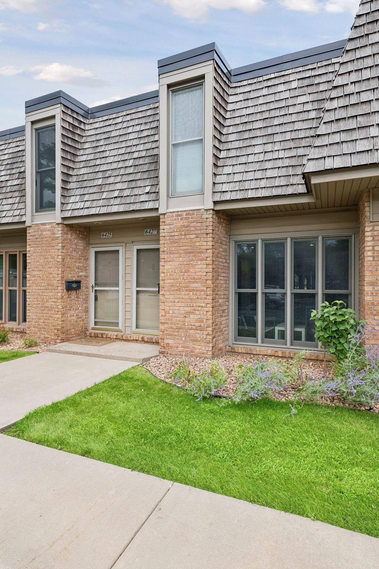 6427 Barrie RD, Edina, MN 55435