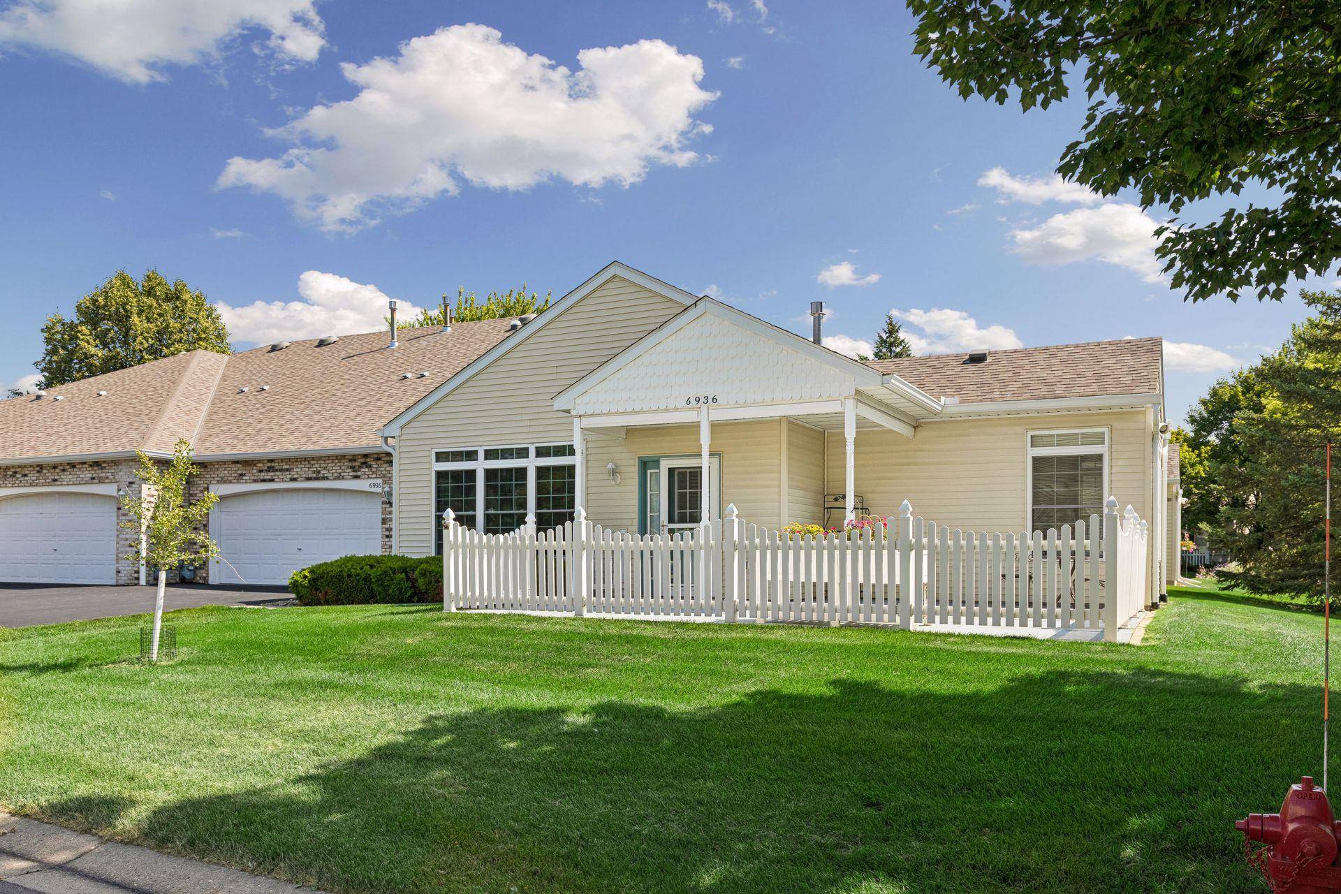 6936 Inverness CT #23, Inver Grove Heights, MN 55077