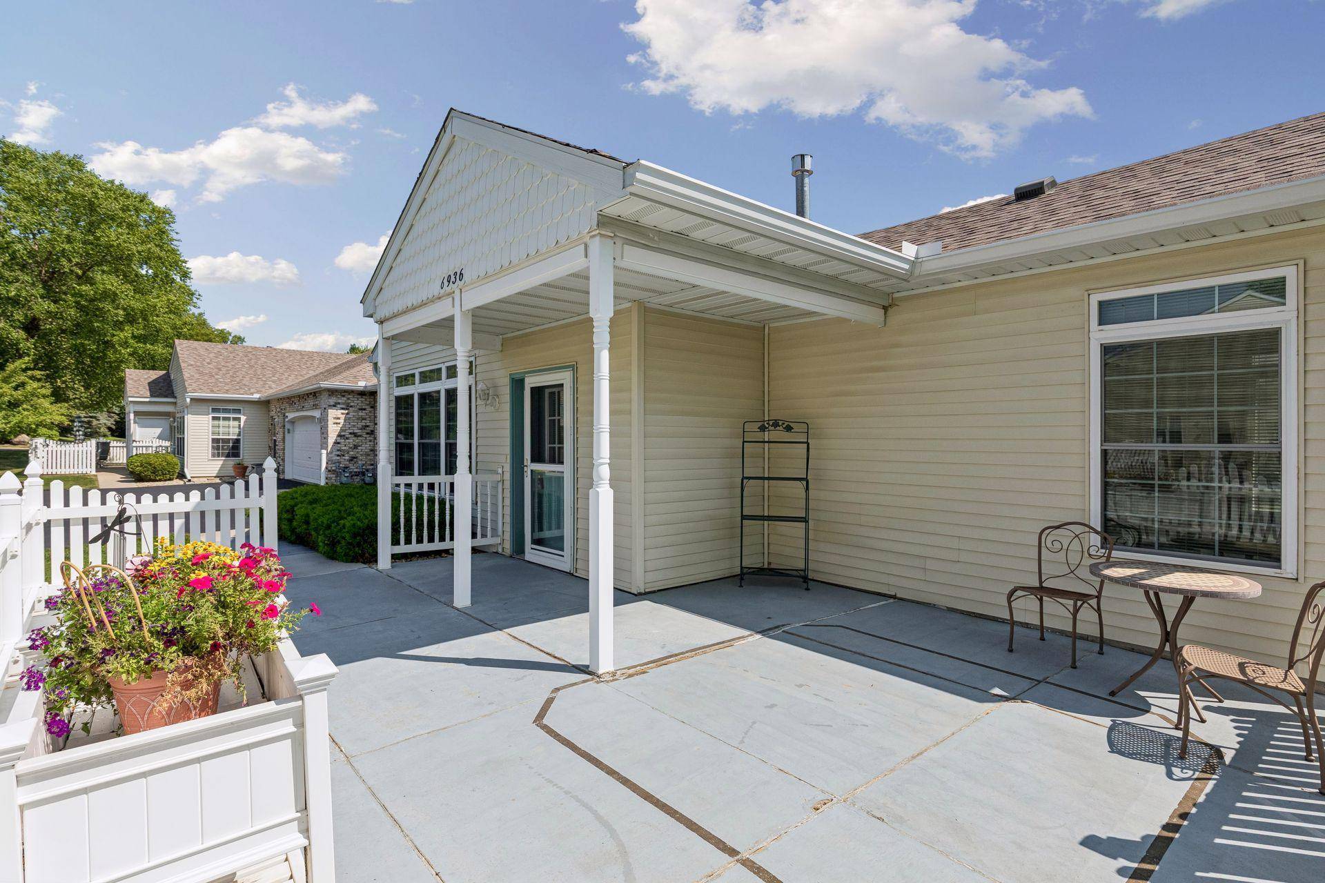 6936 Inverness CT #23, Inver Grove Heights, MN 55077