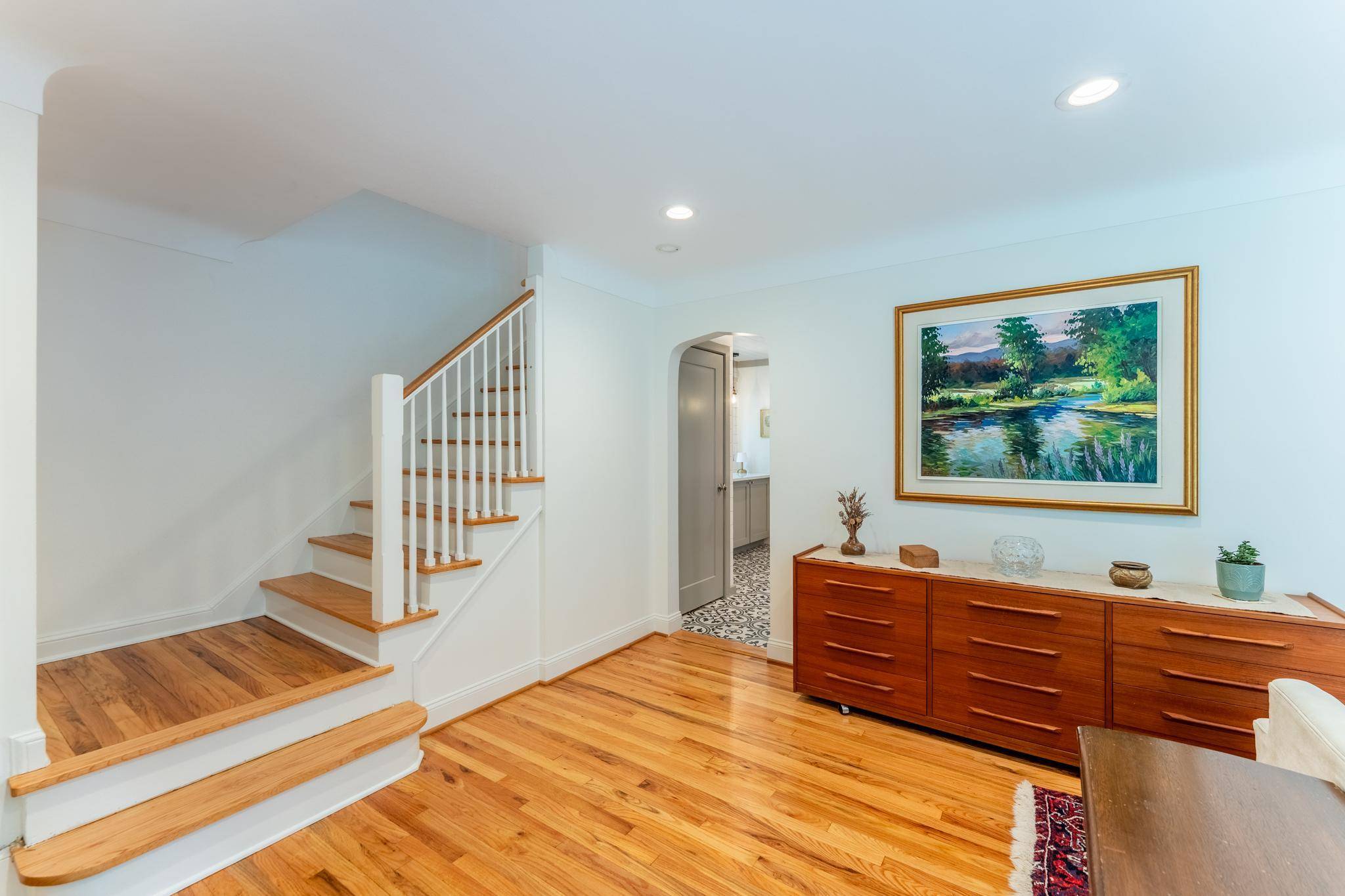 1513 California AVE W, Falcon Heights, MN 55108