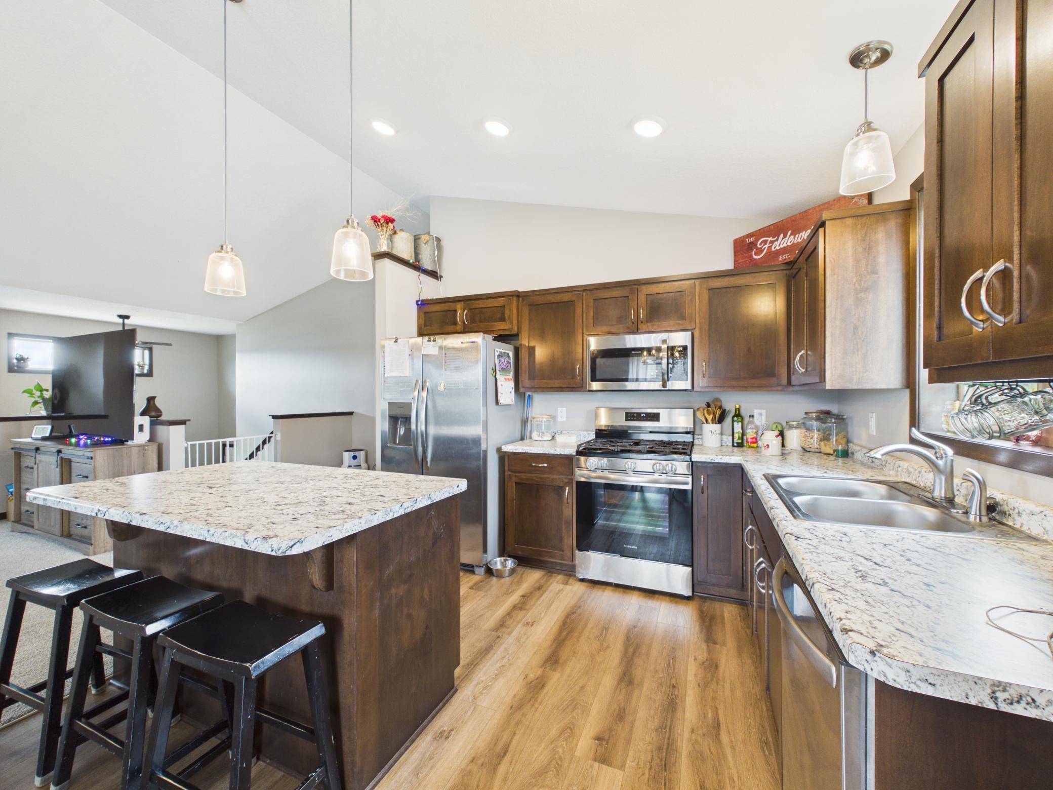 114 Collina CIR, Avon, MN 56310