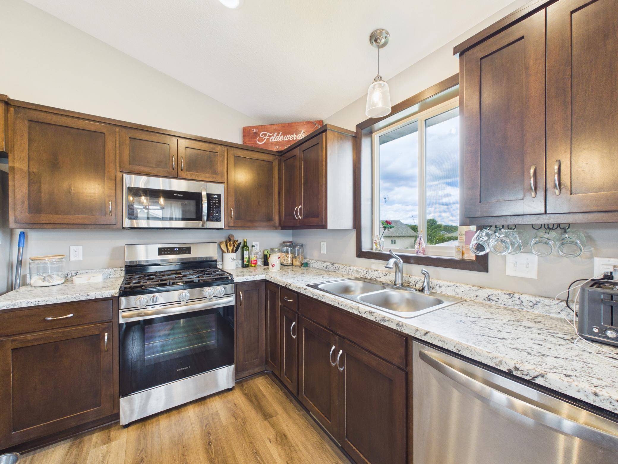 114 Collina CIR, Avon, MN 56310