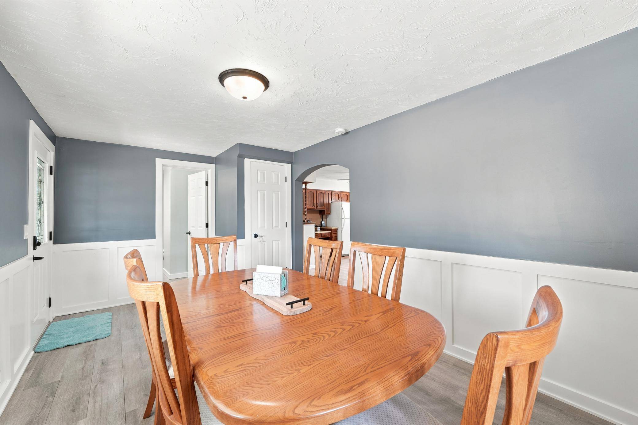 201 N Linden ST, Belle Plaine, MN 56011