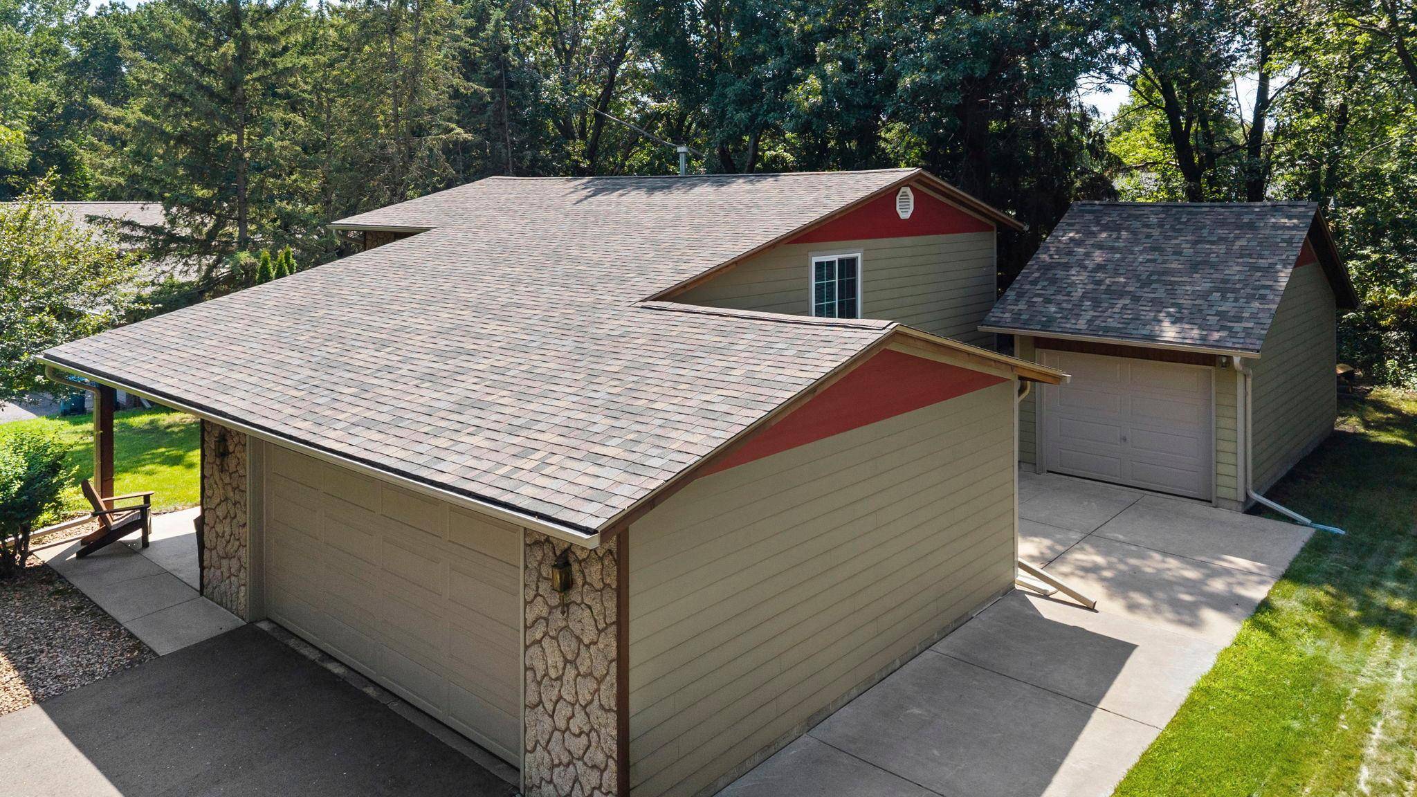 13 Woodcrest DR, Circle Pines, MN 55014