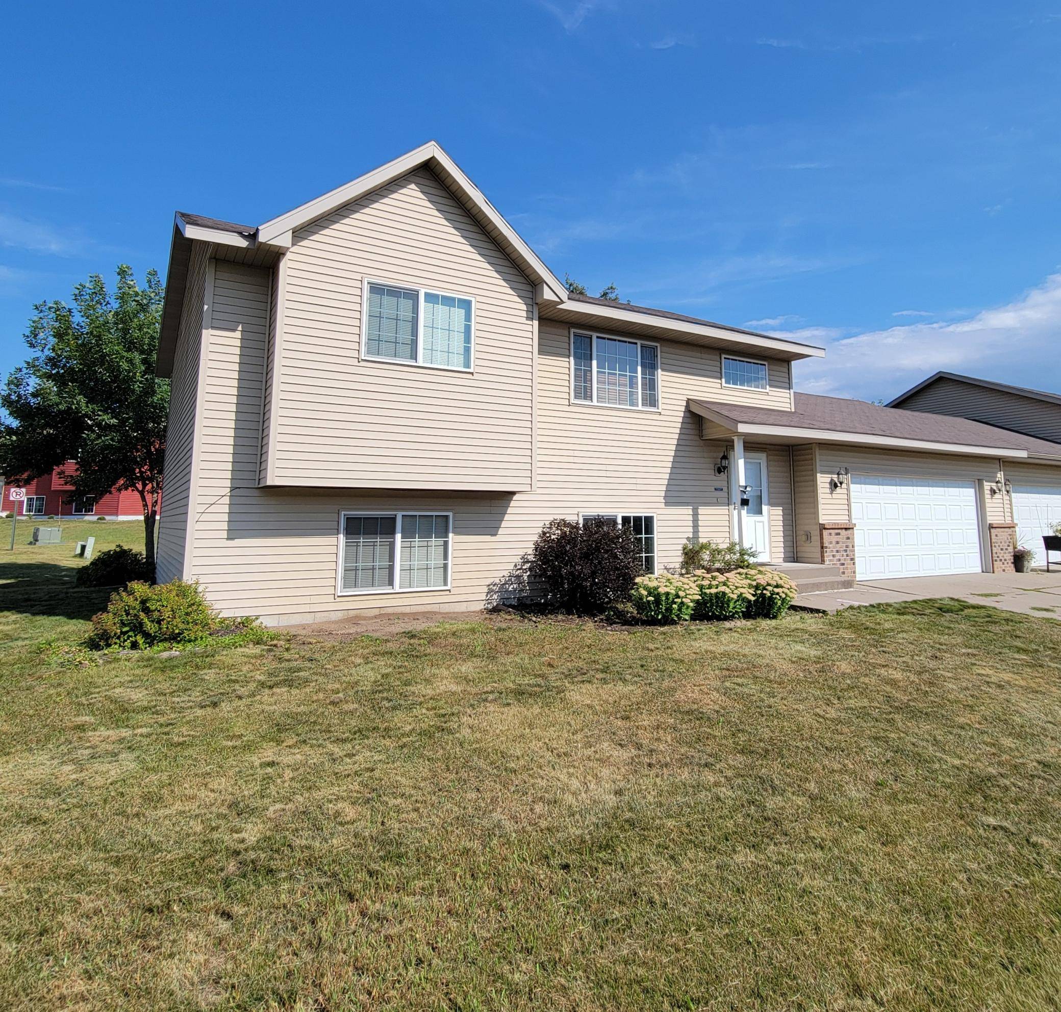 316 Jefferson LN, Saint Joseph, MN 56374