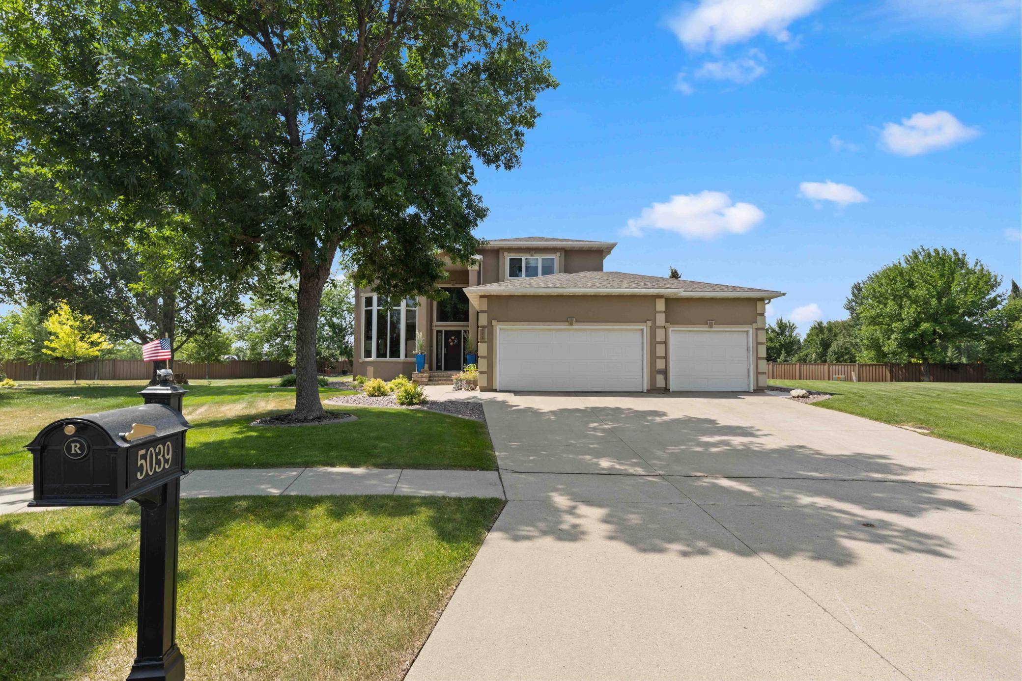 5039 Rose Creek Pkwy S, Fargo, ND 58104
