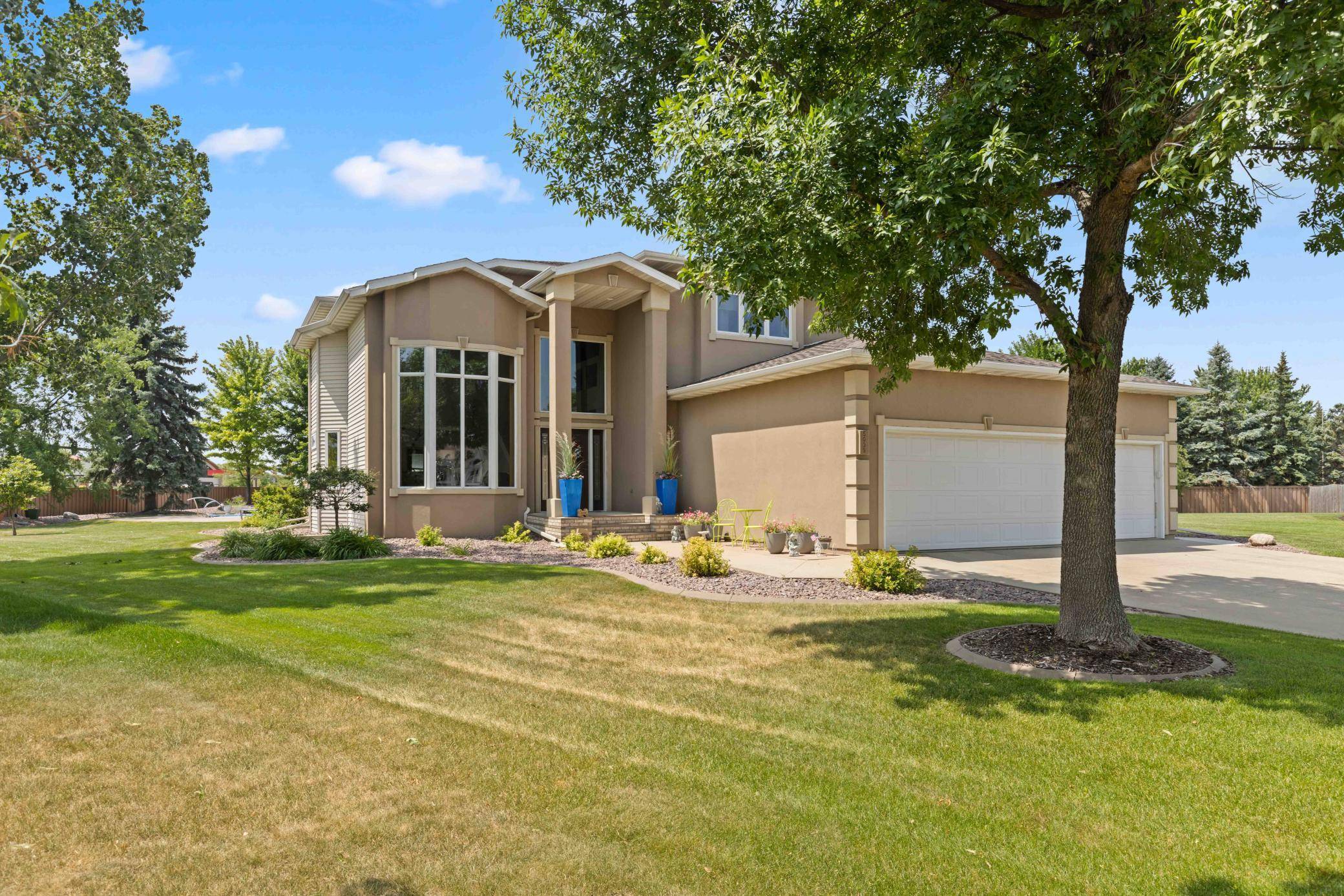5039 Rose Creek Pkwy S, Fargo, ND 58104